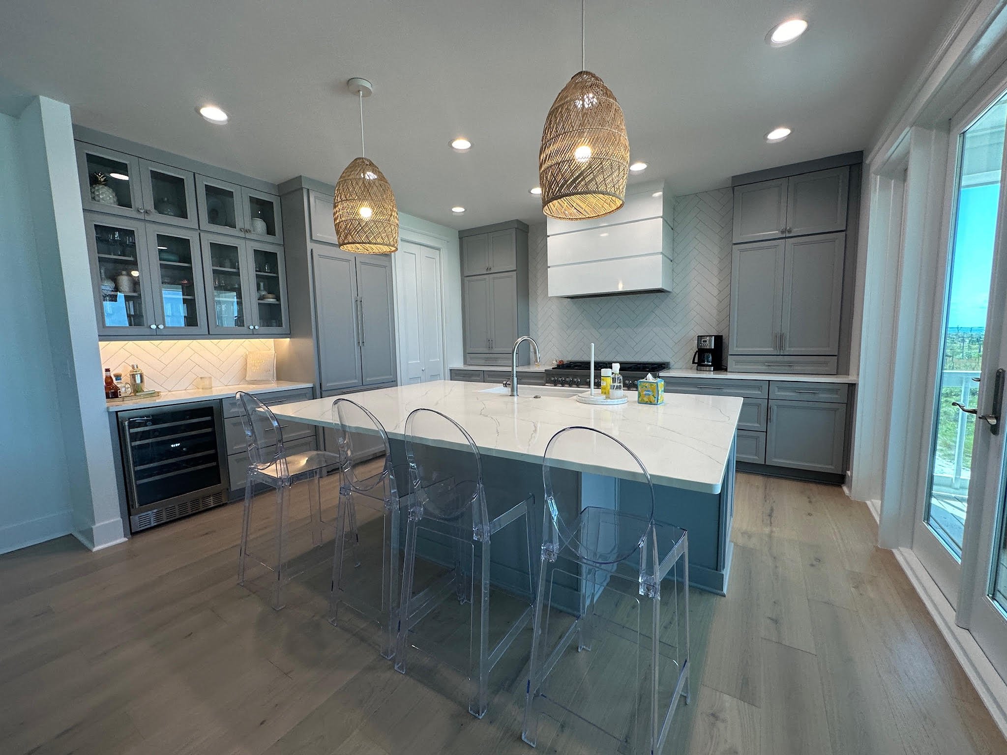 212 kitchen.jpg