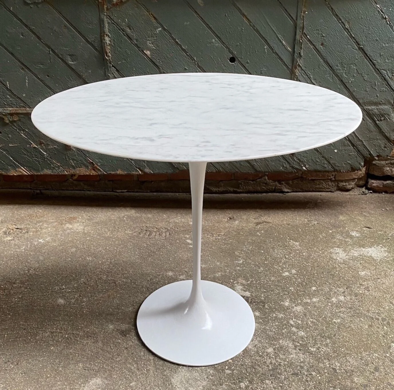 Saarinen for Knoll Ovoid Marble Tulip Base End Table
