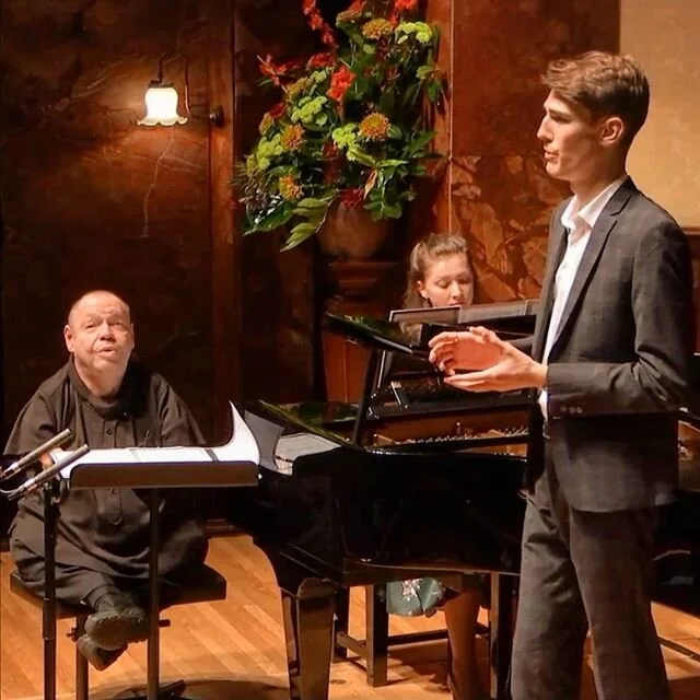 I have been a little slack with letting everyone know about what I have been up to the past few months, so time to start catching you all up! 
Throwback to November 2019 where I was fortunate enough to sing in a public masterclass with legendary baritone Thomas Quasthoff at Wigmore Hall! Together with my extremely talented partner-in-crime Marina Staneva, we performed 'Die Stadt' from  Schubert's Schwanengesang and 'Sch&ouml;ne Wiege meiner Leiden' from Schumann's Liederkreis Op. 24 (a personal favourite of mine). It was such an incredible experience and I learned so much about singing and Lieder in such a small amount of time. Huge thank you to @guildhallvocal for putting me forward for this. 
If you would like to watch the masterclass, it can be found here. I am the very first performer, so have a watch and let me know what you think: https://m.youtube.com/watch?feature=youtu.be&amp;v=SJLw2IFsxbQ

#lieder #baritone #piano #schubert #schumann #masterclass #concert #wigmore
