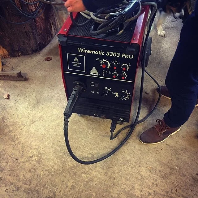 Got one of these today.
Don&rsquo;t know what it&rsquo;s for but I&rsquo;m sure we&rsquo;ll find a use for it. 😉  #welding #steel #mig #mag #maker #handmadeinbelgium #makersgonnamake #putyourheartintoit
