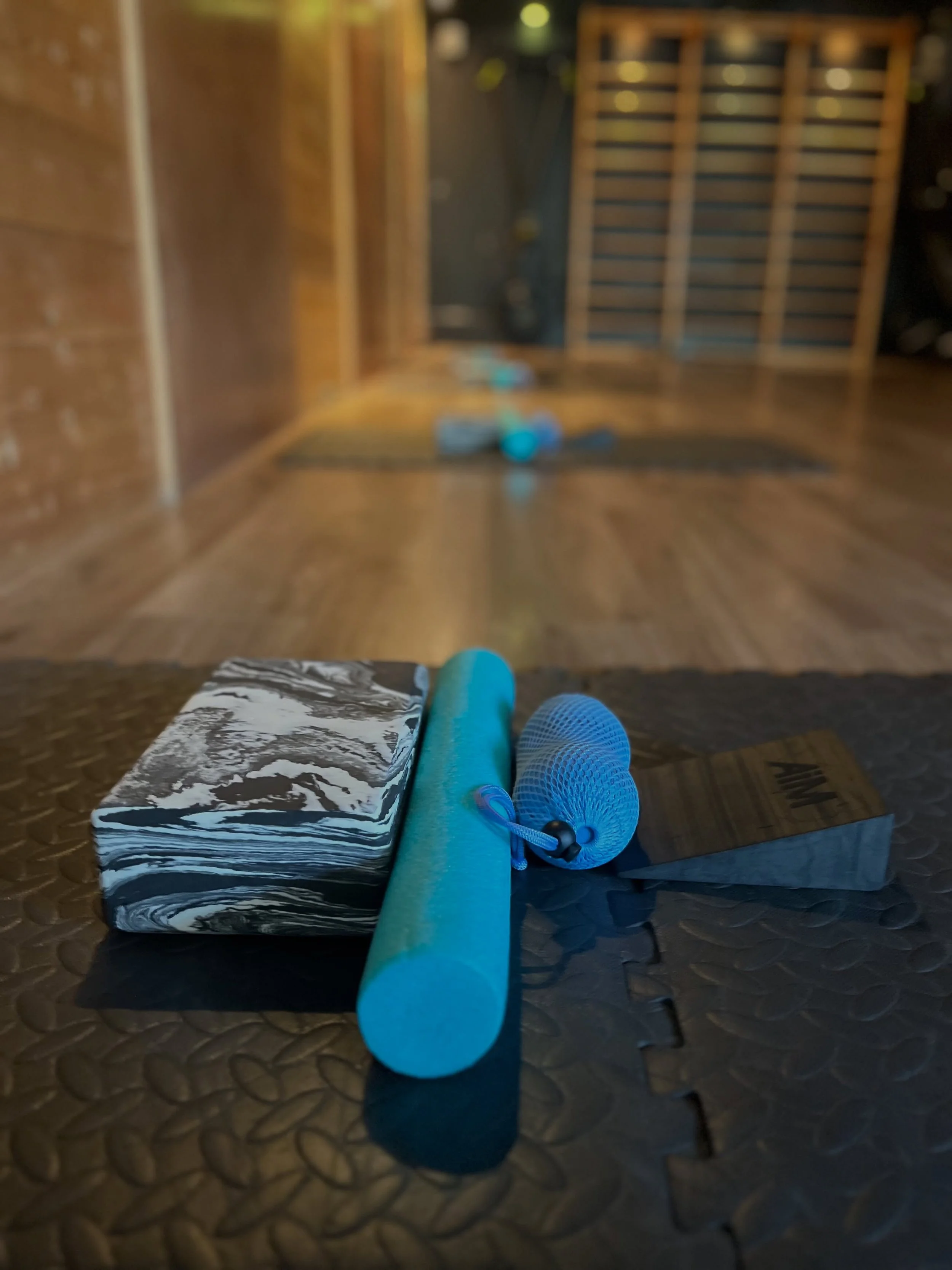 Somatic Sunday 
This morning we explored how props can support nervous system down regulation &mdash; not by &ldquo;fixing&rdquo; the body, but by giving it enough support to soften unnecessary holding patterns.

Through floor play, breath exploratio