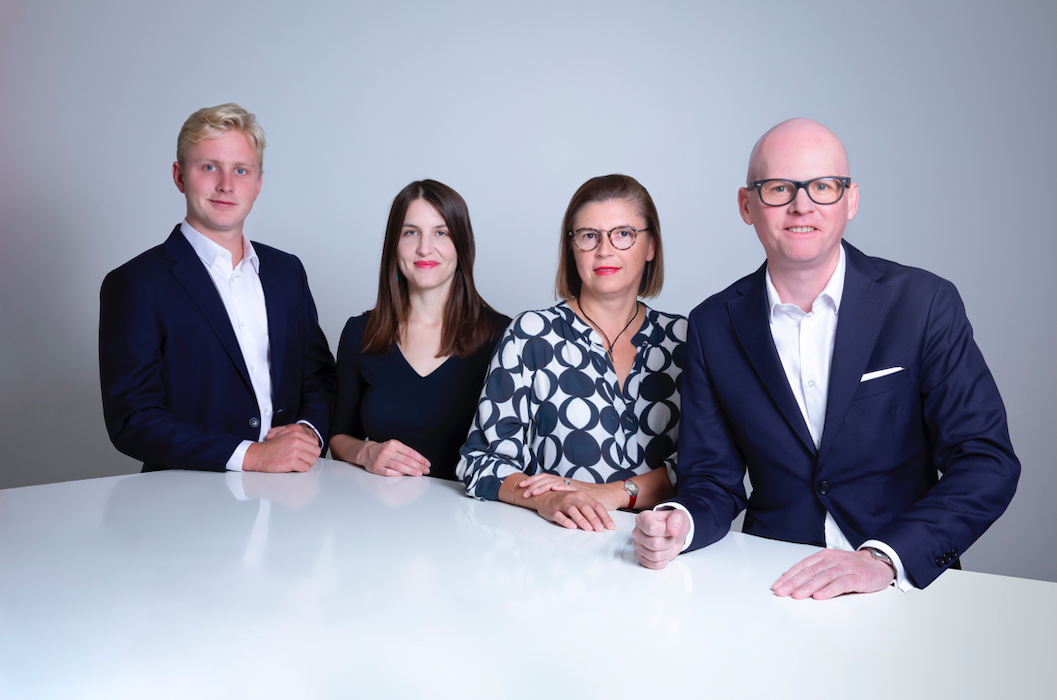 Apollo Executive Search / Kennedy France - A Boutique Firm with a global vision