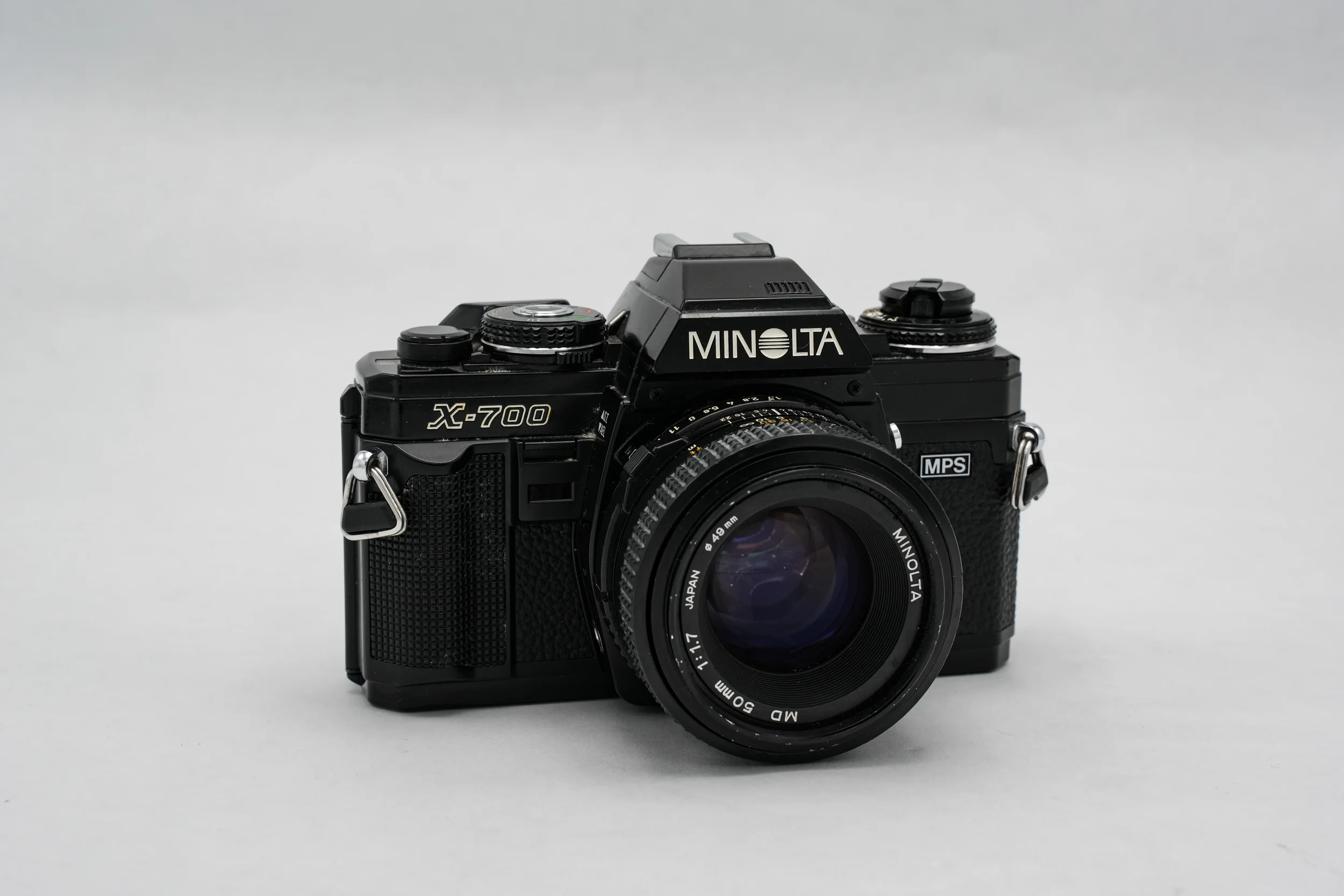 C21_Minolta_X-700_MD_50mm_f1.7_front_01.webp