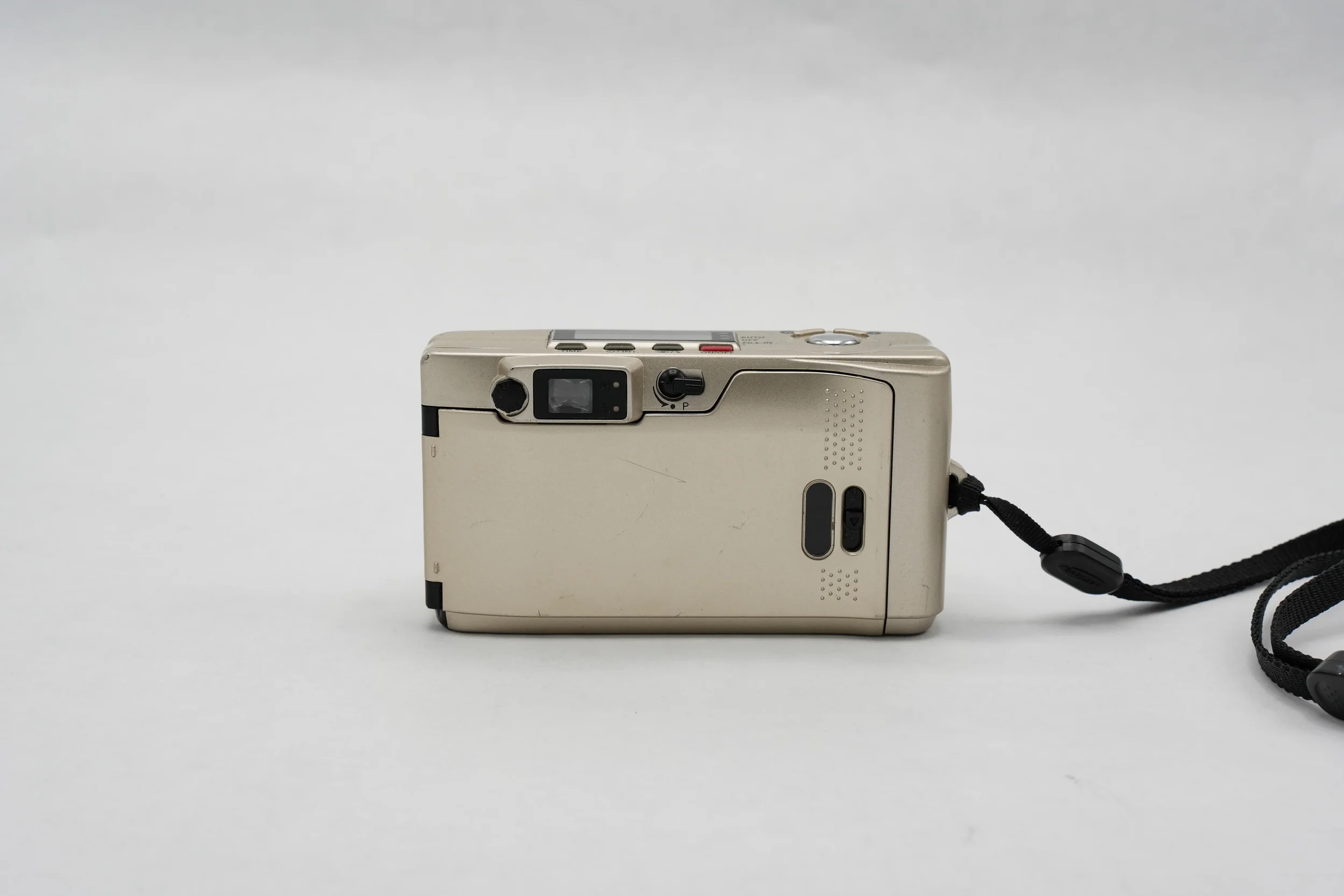 C01_Samsung_Vega_70_rear_02.webp
