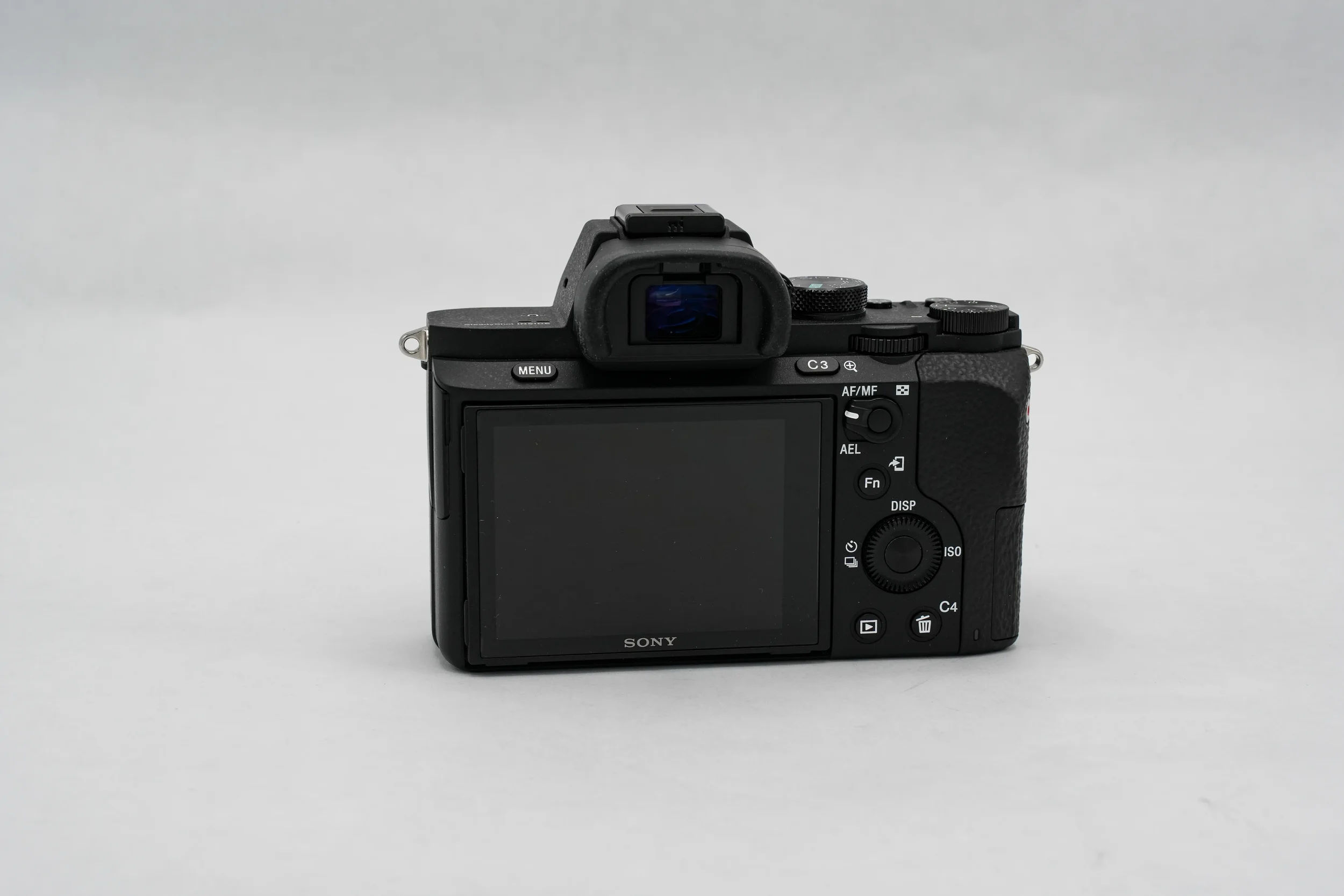 C22_Sony_Alpha_a7_II_body_rear_02.webp