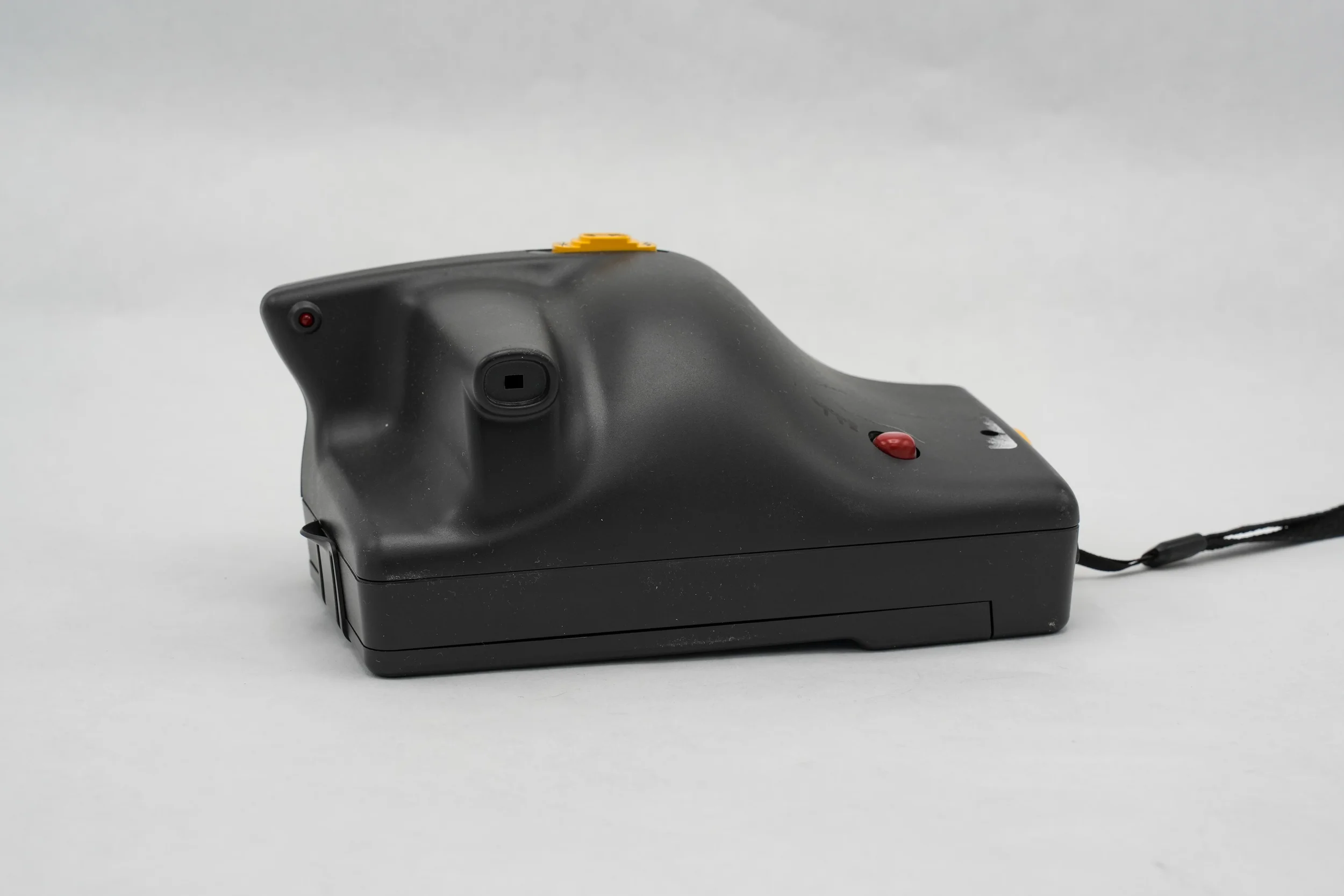 C18_Polaroid_JoyCam_rear_02.webp