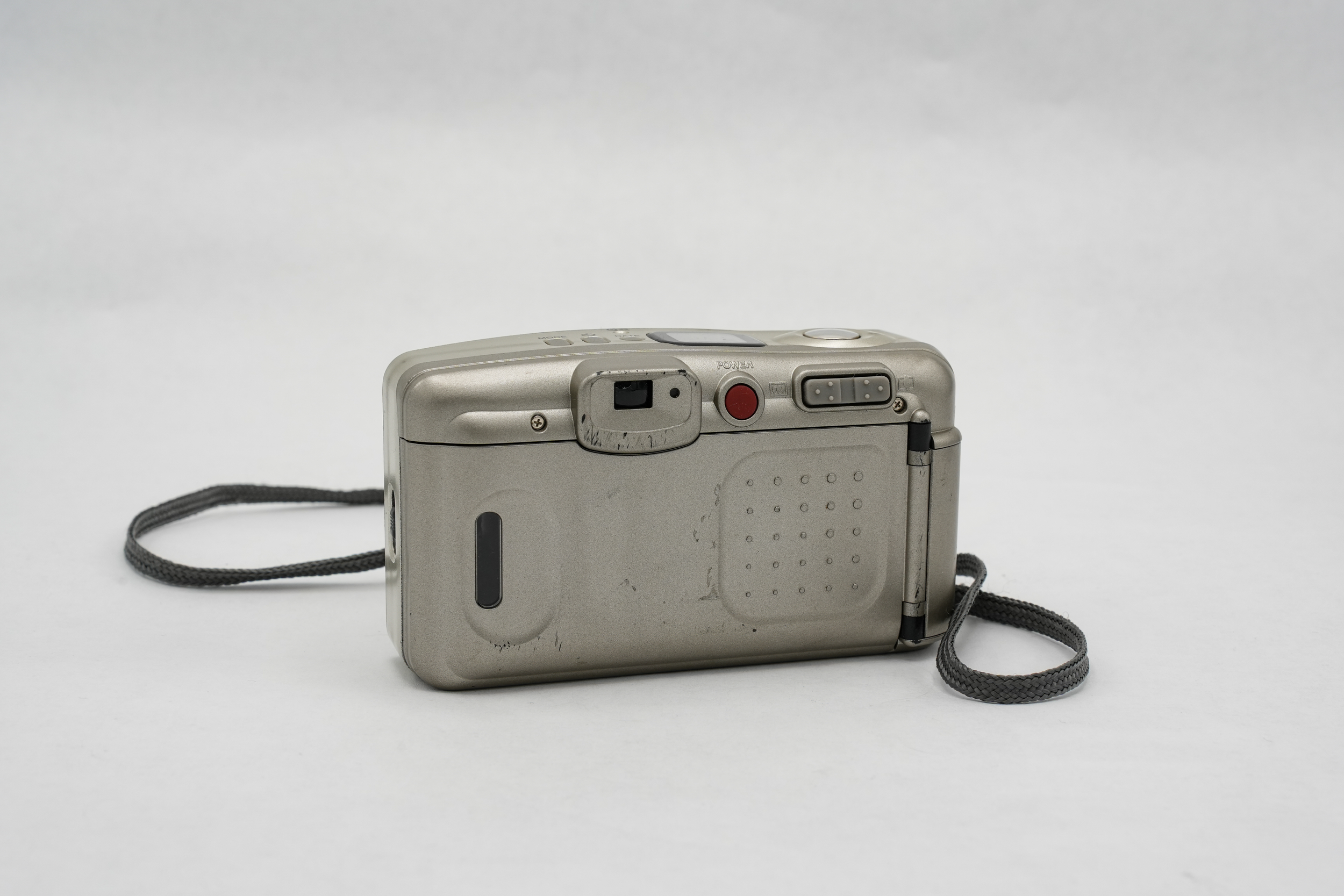 C14_Fujifilm_Discovery_S1200_Zoom_Date_rear_02.webp