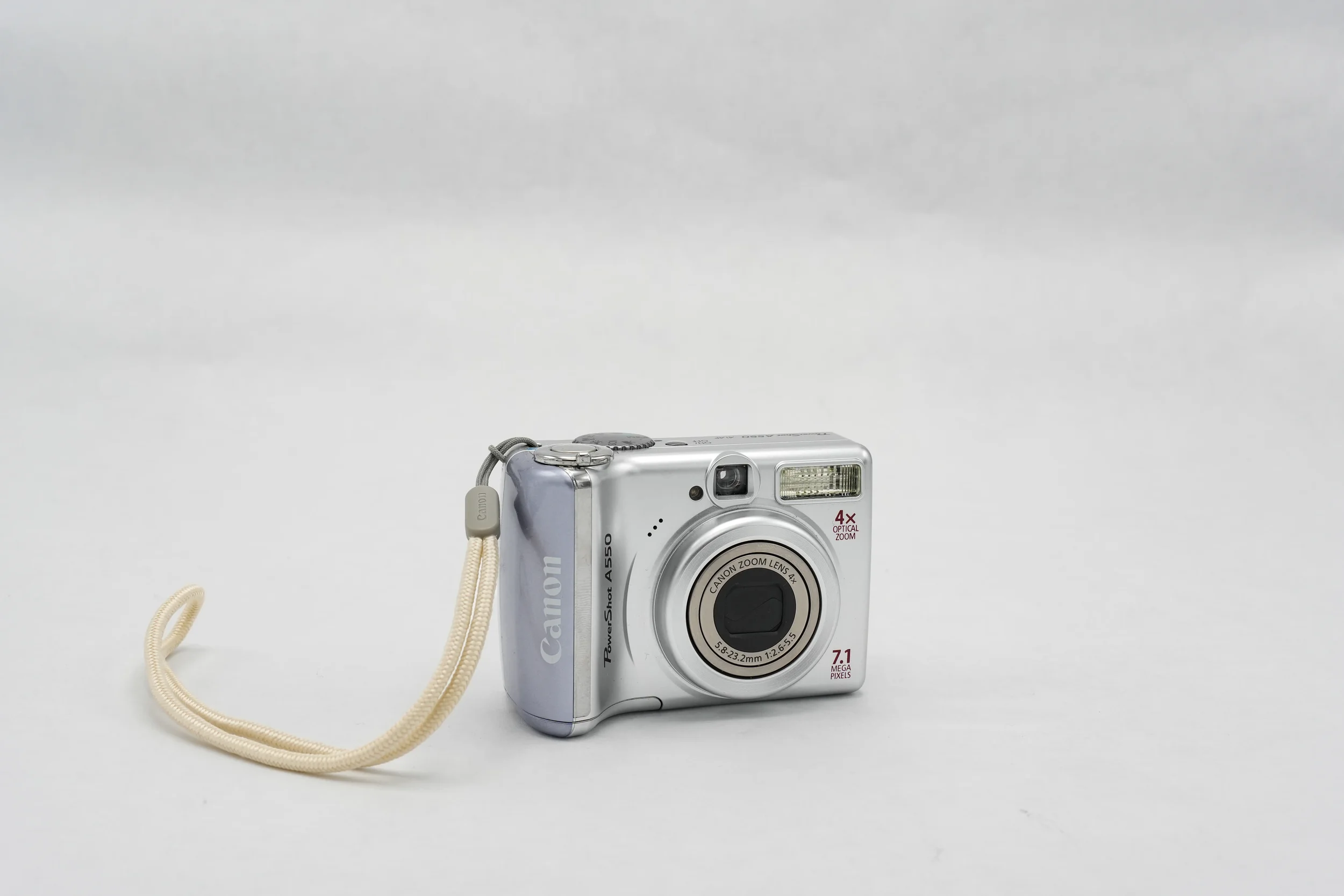 C07_Canon_PowerShot_A550_front_01.webp