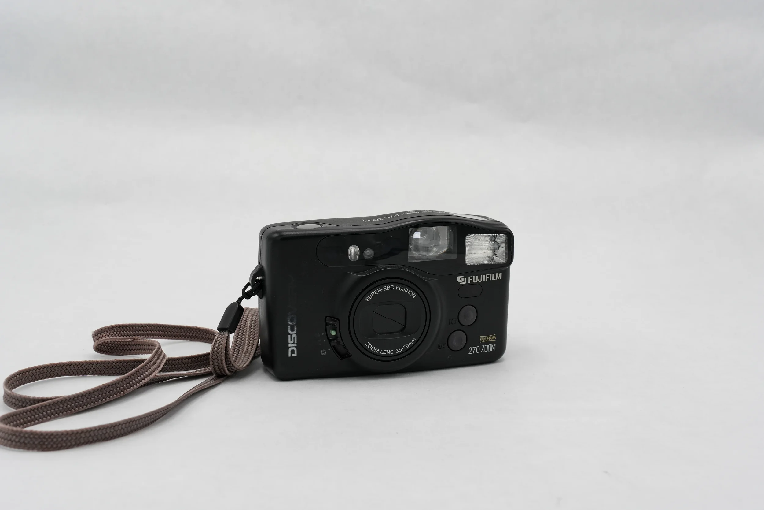 C05_Fujifilm_Discovery_270_Zoom_front_01.webp