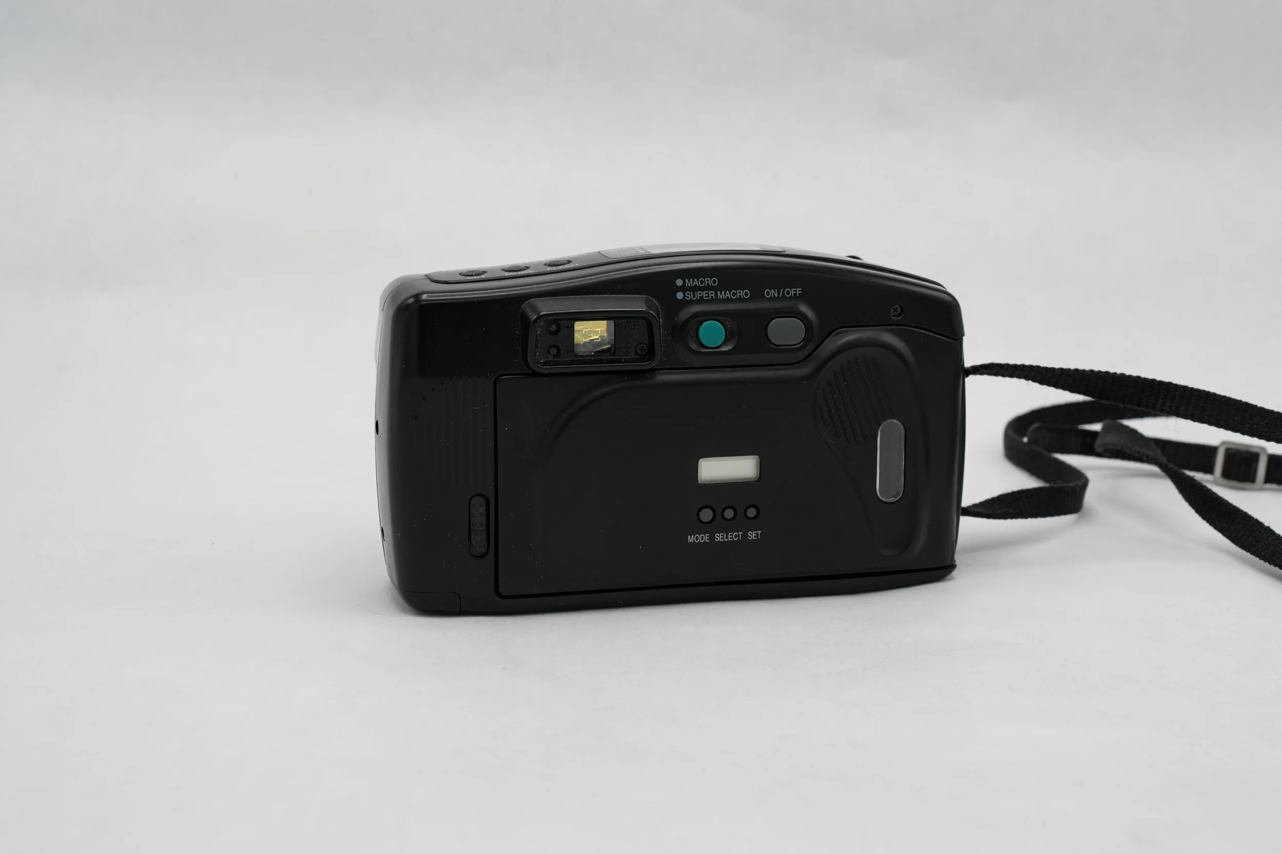 C13_Samsung_AF_Zoom_model-unconfirmed_rear_02.webp