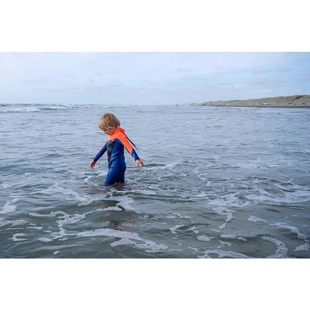 First swim of the season. He&rsquo;s wearing his older sister&rsquo;s wetsuit. His sister is wearing her older brother&rsquo;s. The older brother is just wearing his togs. They all grew so much over the year 😂 
#familyphotoshoot 
#berlinfamily .
.
.
