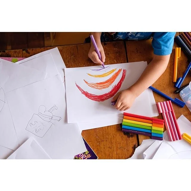 Sometimes there&rsquo;s just not enough space #familyphotography #berlinphotography .
.
.
.
.
.
.
. .
.
.
.
#dearphotographer #familyphotosession #documentaryphotography #familydocumentaryphotography #mamaleben #geborgenheit #familienfotograf #lenscu