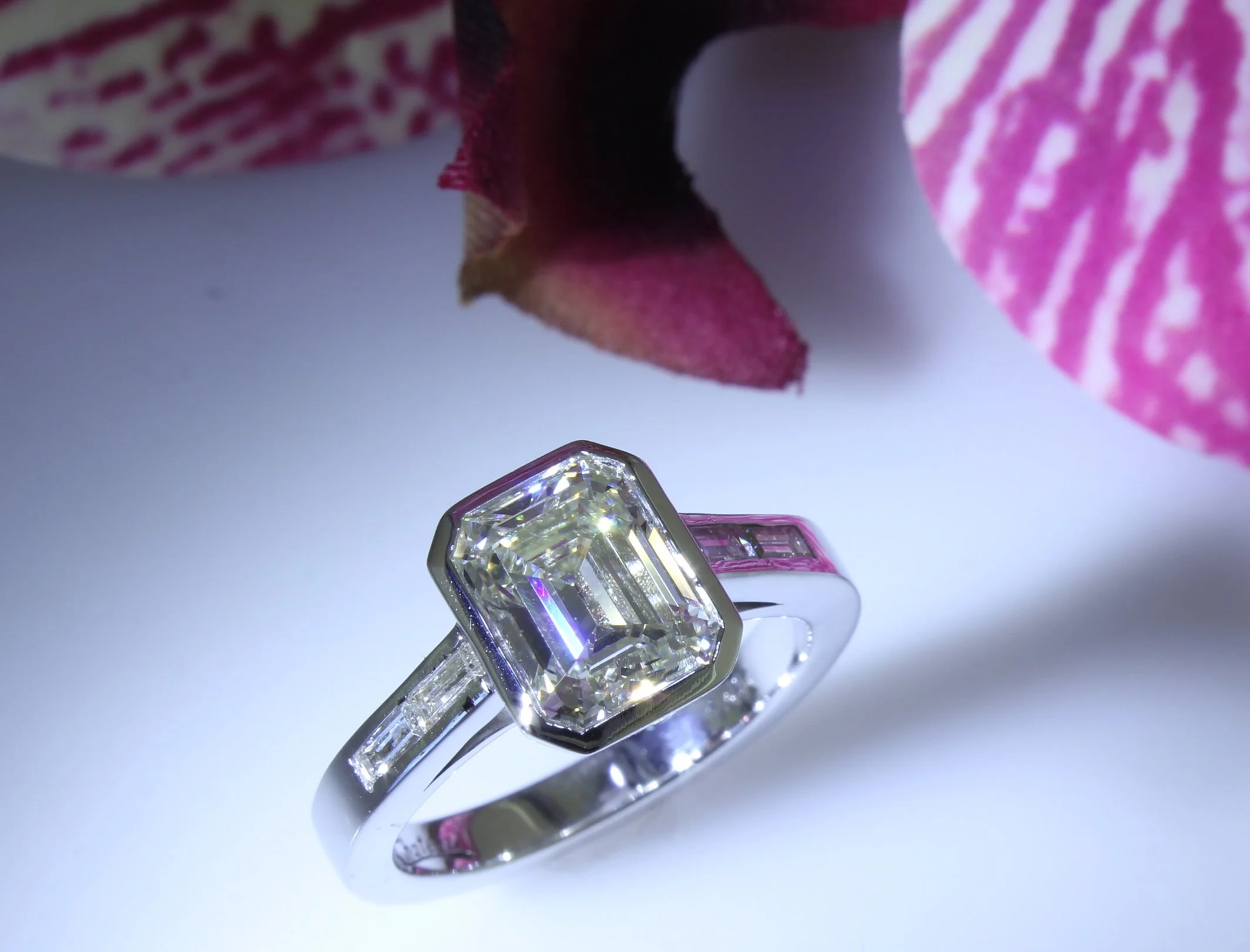 CUSTOM ENGAGEMENT RING EMERALD WITH BEZEL