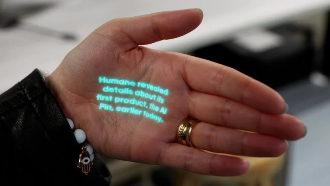Human AI Pin: Redefining Connectivity in Wearable Tech 