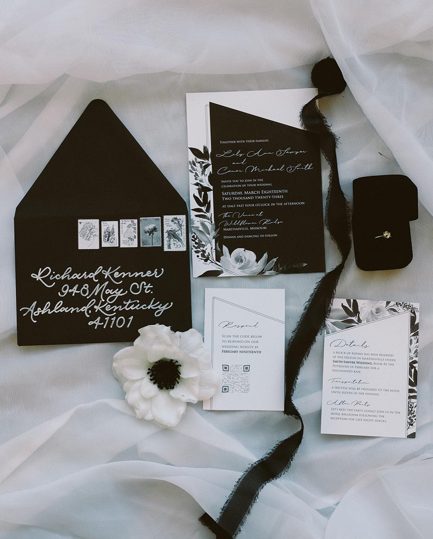 I was asked to create some invitations for a styled shoot and it was so fun to work on! Here&rsquo;s some beautiful photos by @derek_coffman_photography 

Vendors:
@laceandoak21 
@andreamarlowdesign 
@minervasmark 
@derek_coffman_photography 
@wildfl