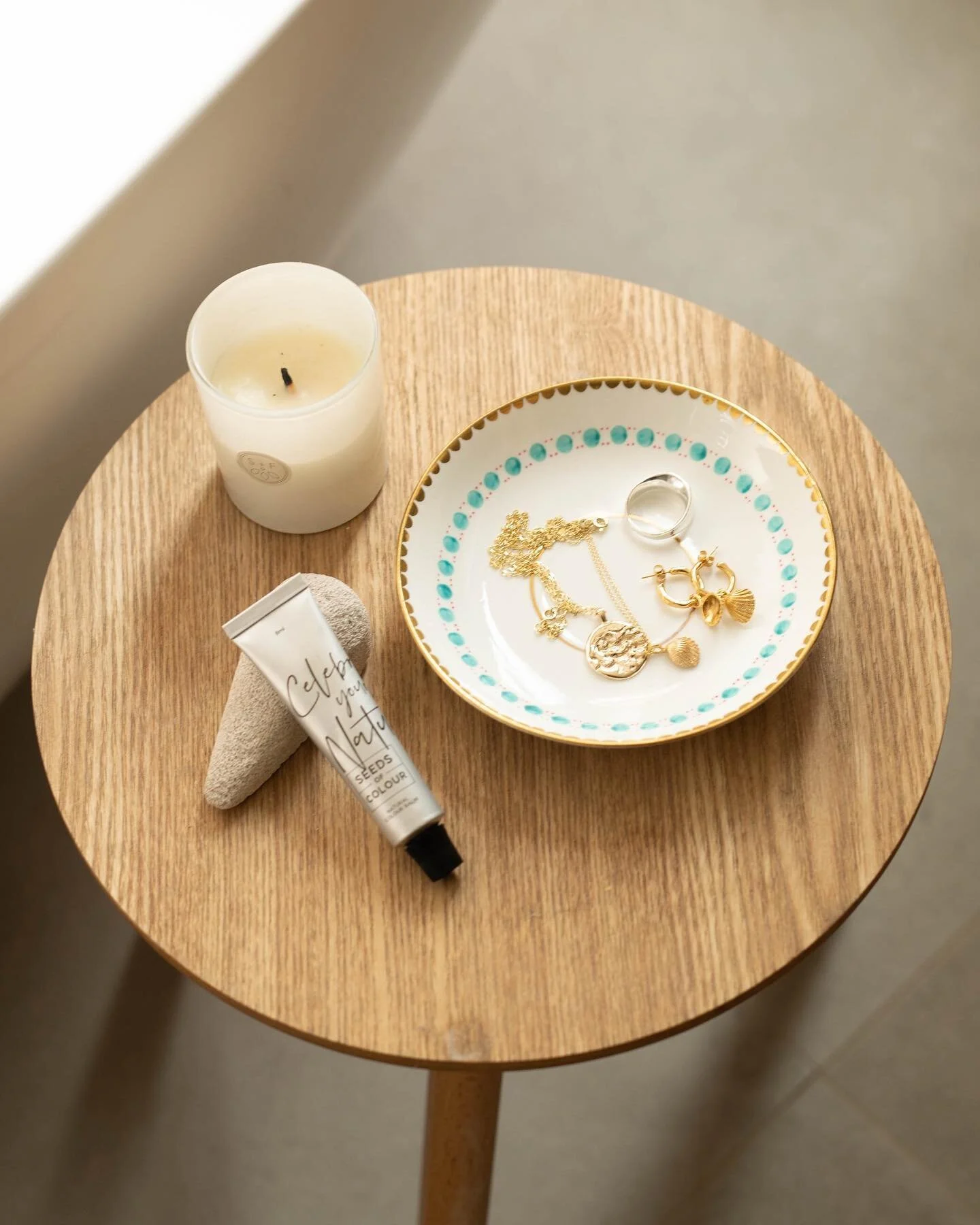 Morning rituals ✨

A selection of Atteya jewels shot by @isseyrider for @storiesbehindthings 

.

#sustainableliving #slowliving #consciousliving #sustainability #sustainableluxury #ecoluxury #ecofriendly #recycled #ethicallysourced #ethicallymade #s