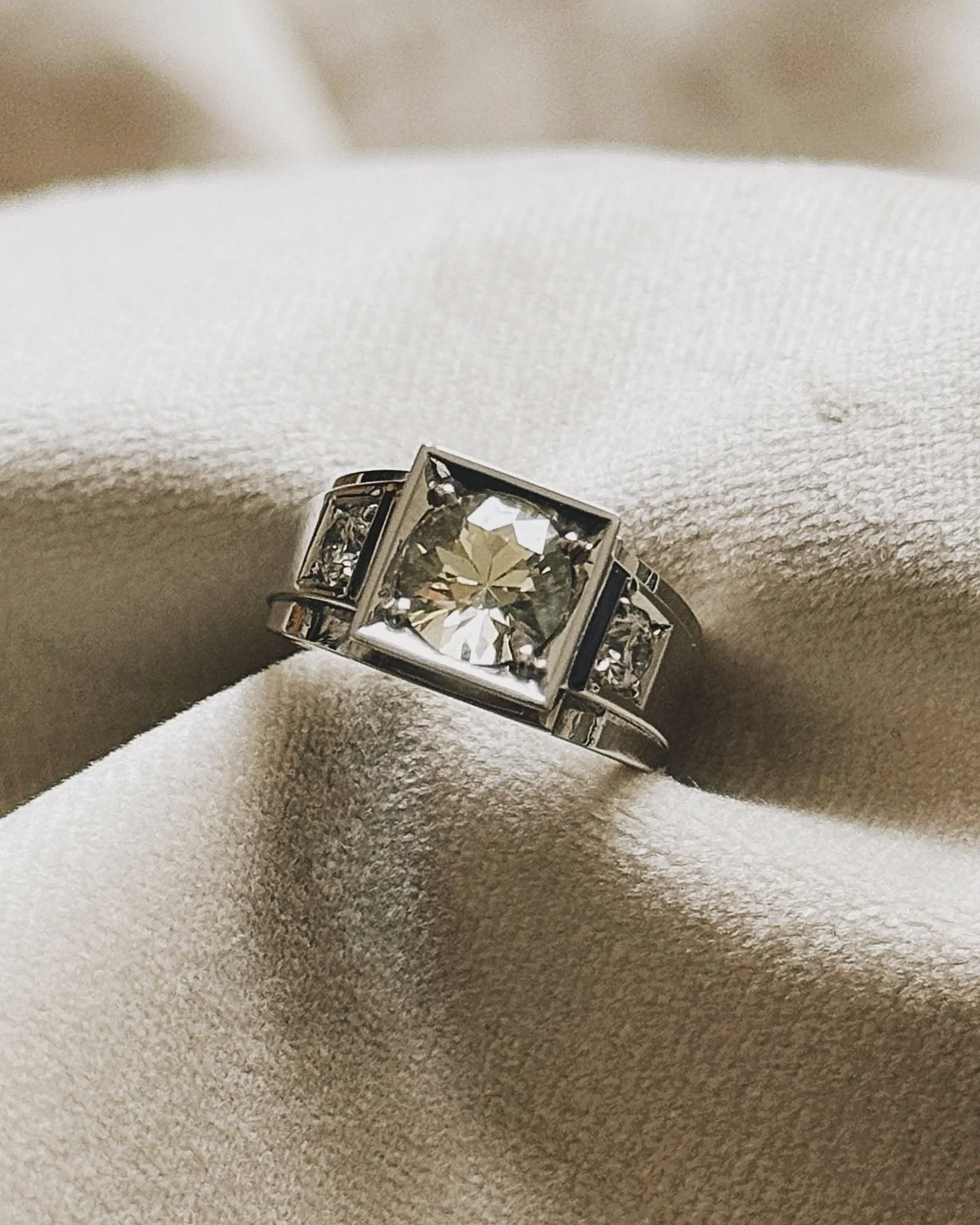 I love to think about jewellery as miniature architecture. Form, emotion, light and structure, guiding the design.

For this Forever Piece, Ben approached me wanting to create a statement trilogy engagement ring for Amber. Something bold, ambitious y