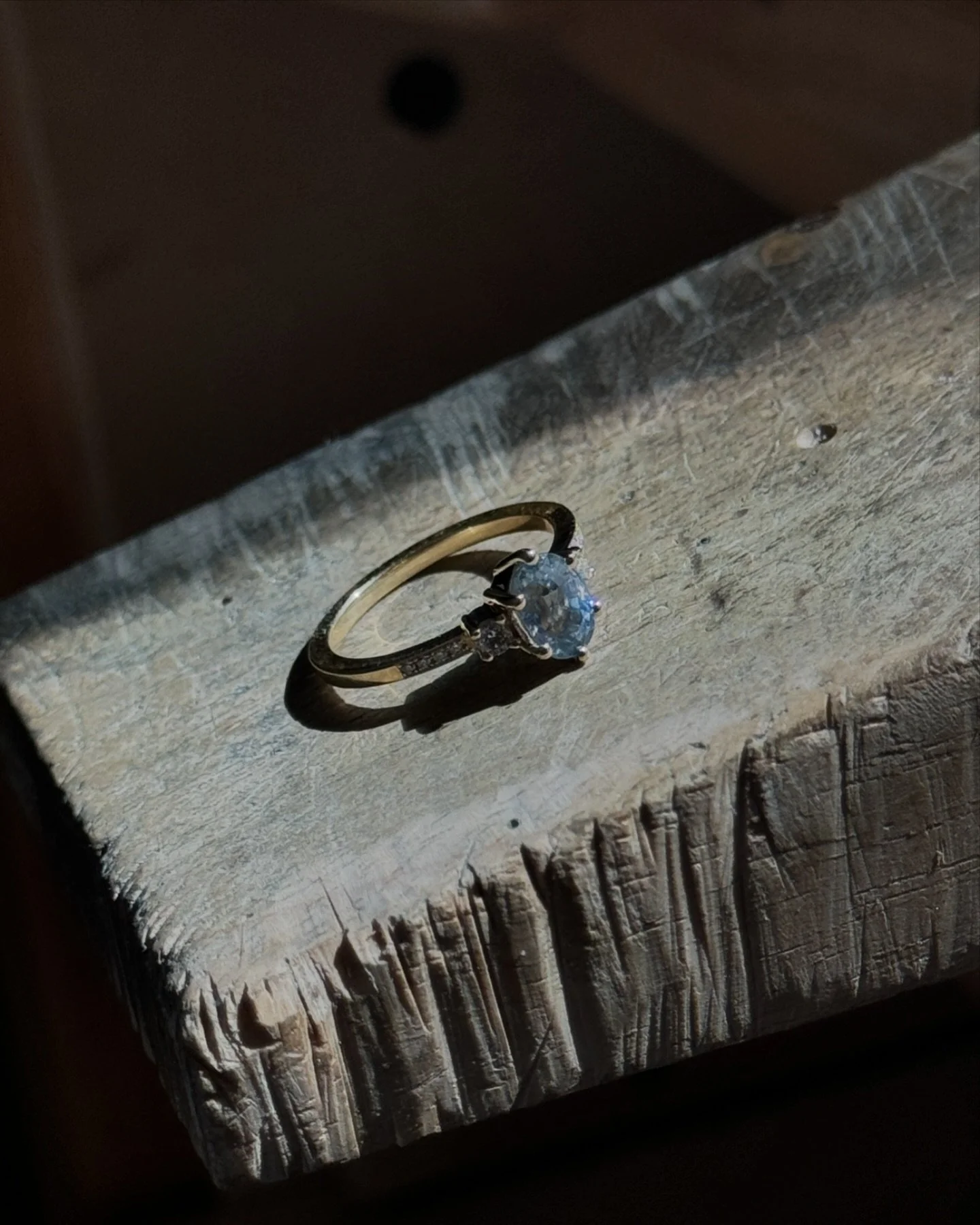 She said YES!!

Totally over the moon for these two ✨

When Connor came to me for this commission I had an idea of what sort of style Sophia might like. Something elegant perhaps with a little hint towards the celestial / astronomical vibes 💫 C knew