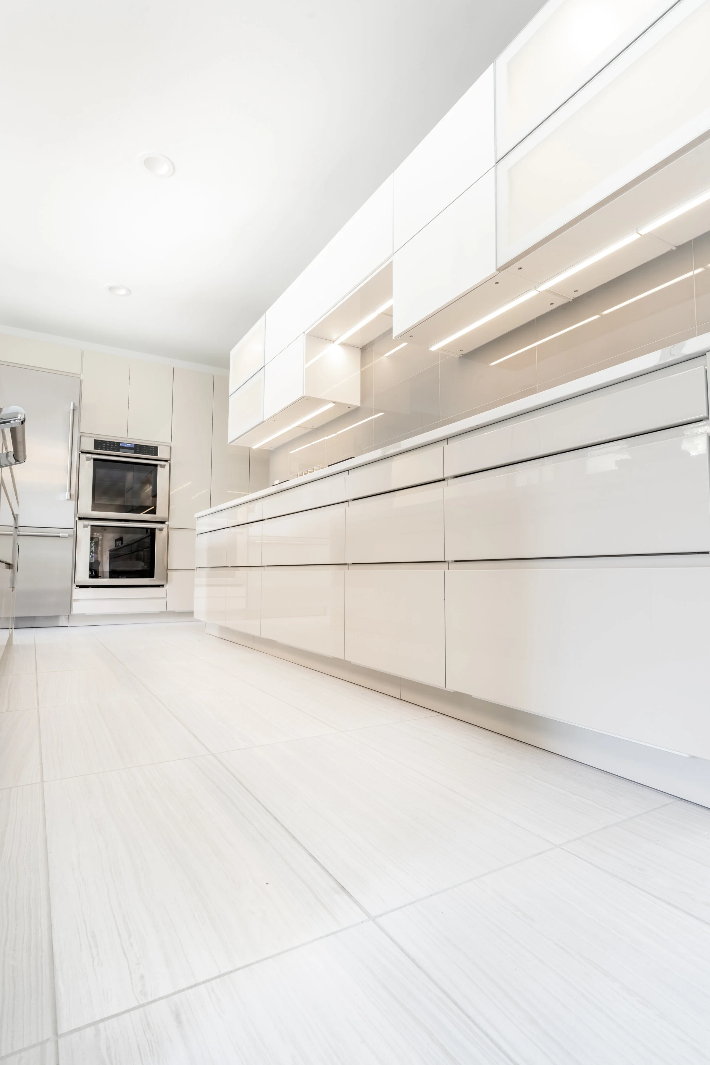 Contemporary Kitchen Remodel by 1GR Builders project photo 2