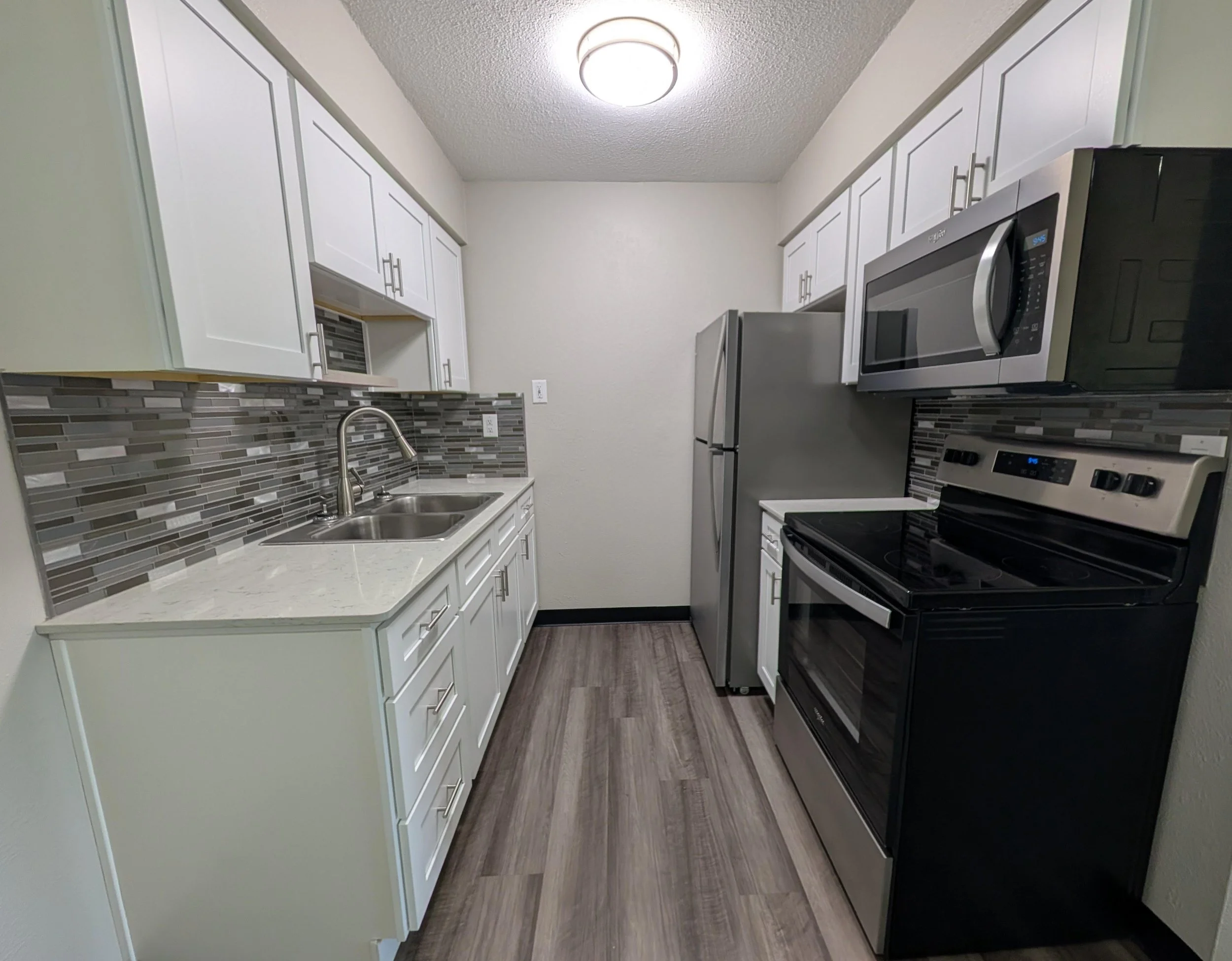 MG-15-Kitchen 3.jpg