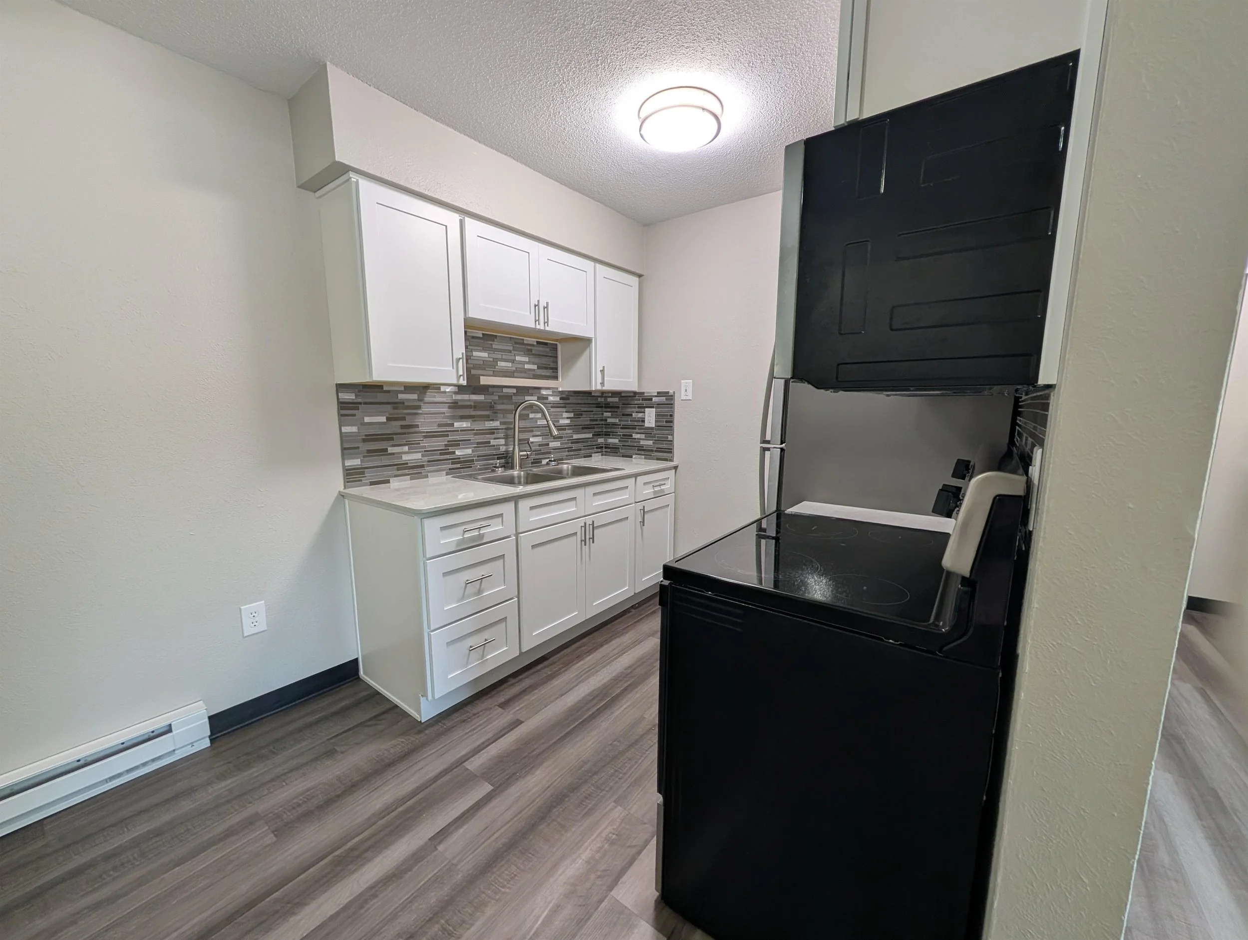 15-Kitchen.jpg
