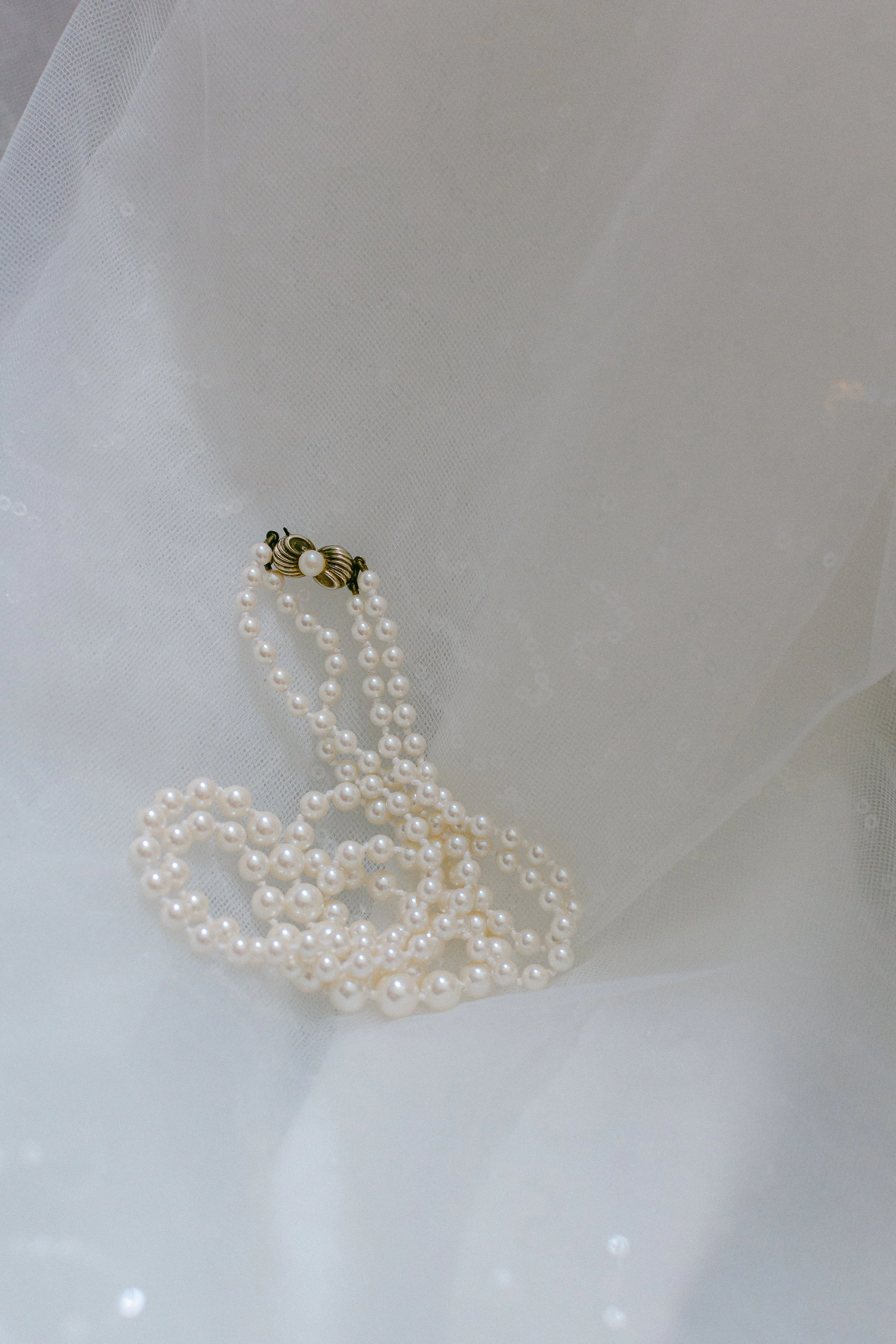 Pearl necklace detail