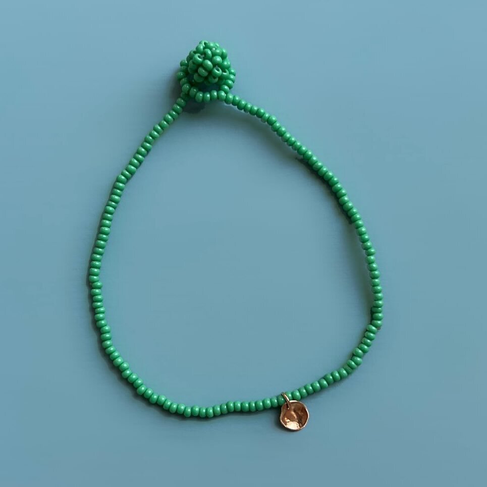 NAYARIT in green with 1 14ct gold charm