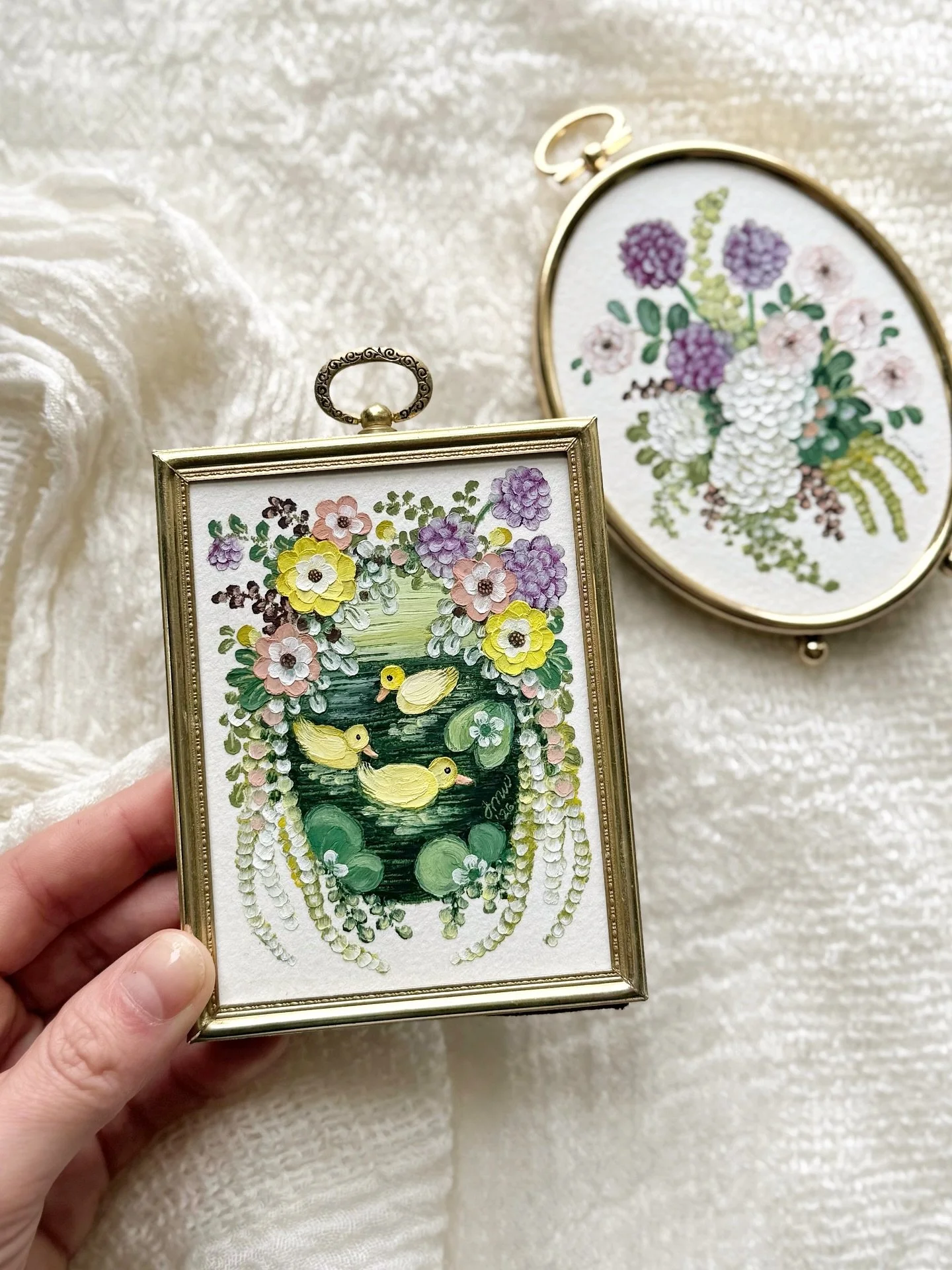 The final piece in my mini collection of blooms &amp; ducklings💜🐥 A pop of purple is always fun✨ Available to collect this Friday at 6pm ET! #oilpastel #springart #ducklings #purple