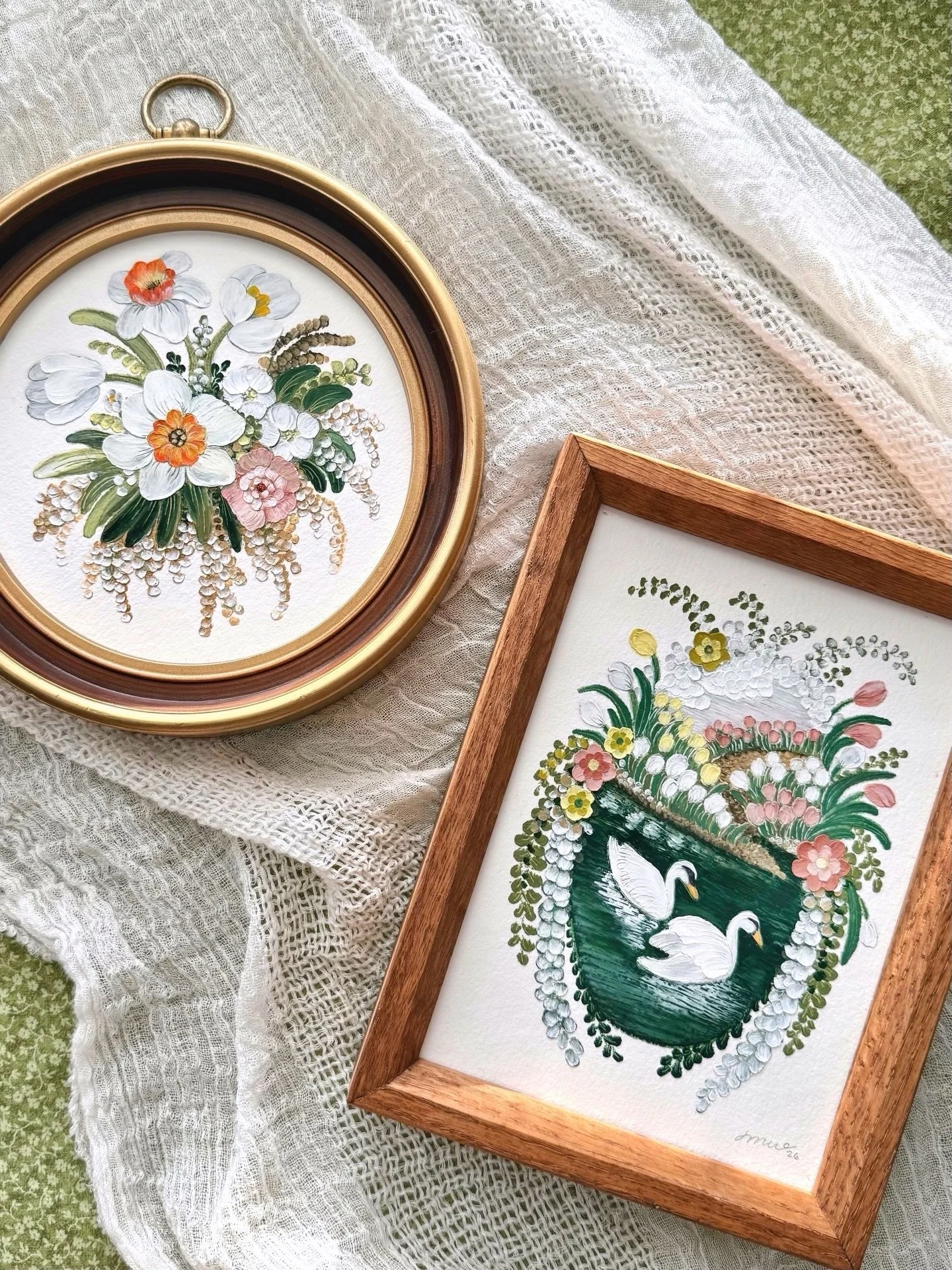 Just the beginning&hellip;🌷

#oilpastel #springblooms #vintageframes #tulips #swanart