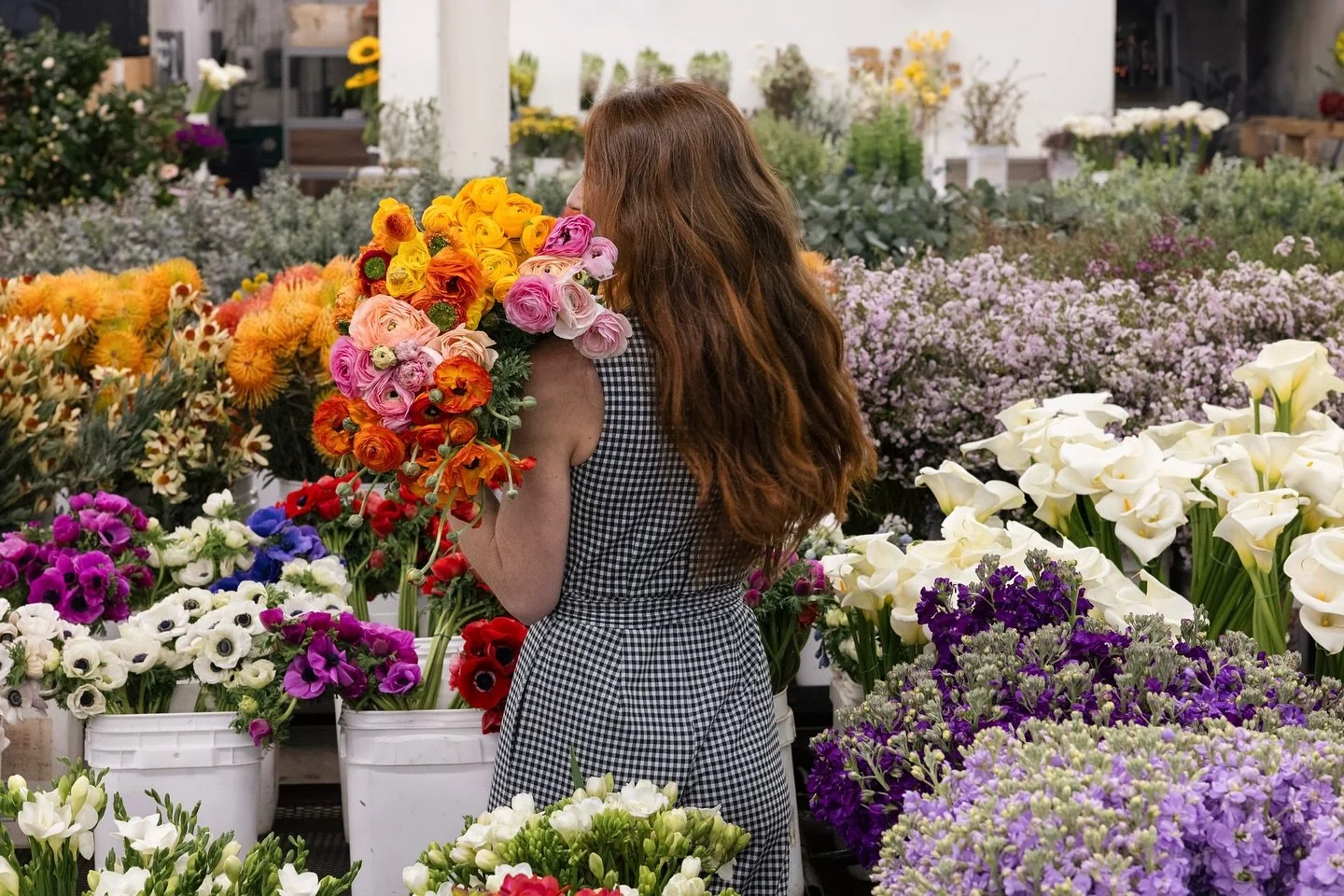My favorite collaboration yet! The Ritz-Carlton, Los Angeles partnered with the @theoriginallaflowermarket x @wildfloradesign for a flower power collaboration just in time for Mama&rsquo;s Day 💕

Take an exclusive insiders&rsquo; look at the histori