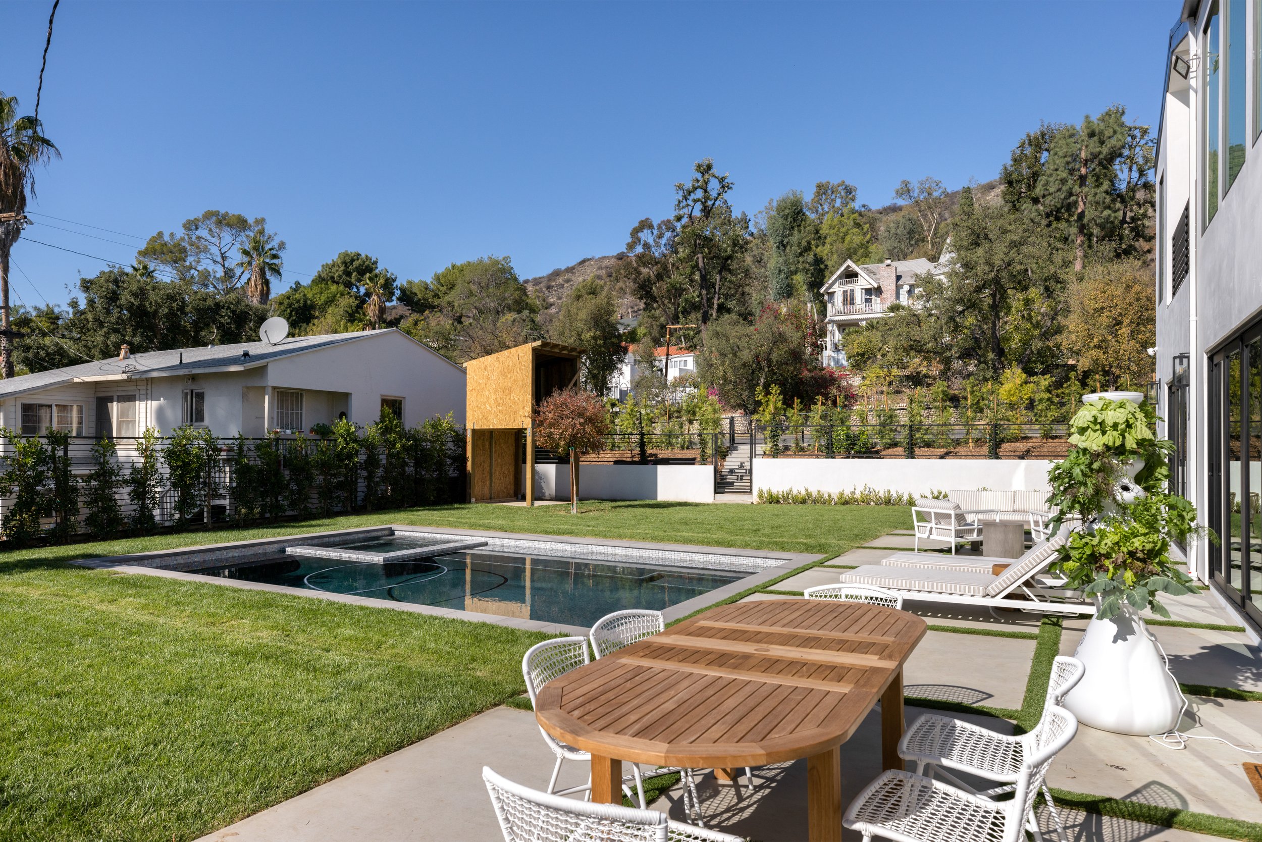 5261 Hermosa Ave - virtuallyherestudios.com-22.jpg