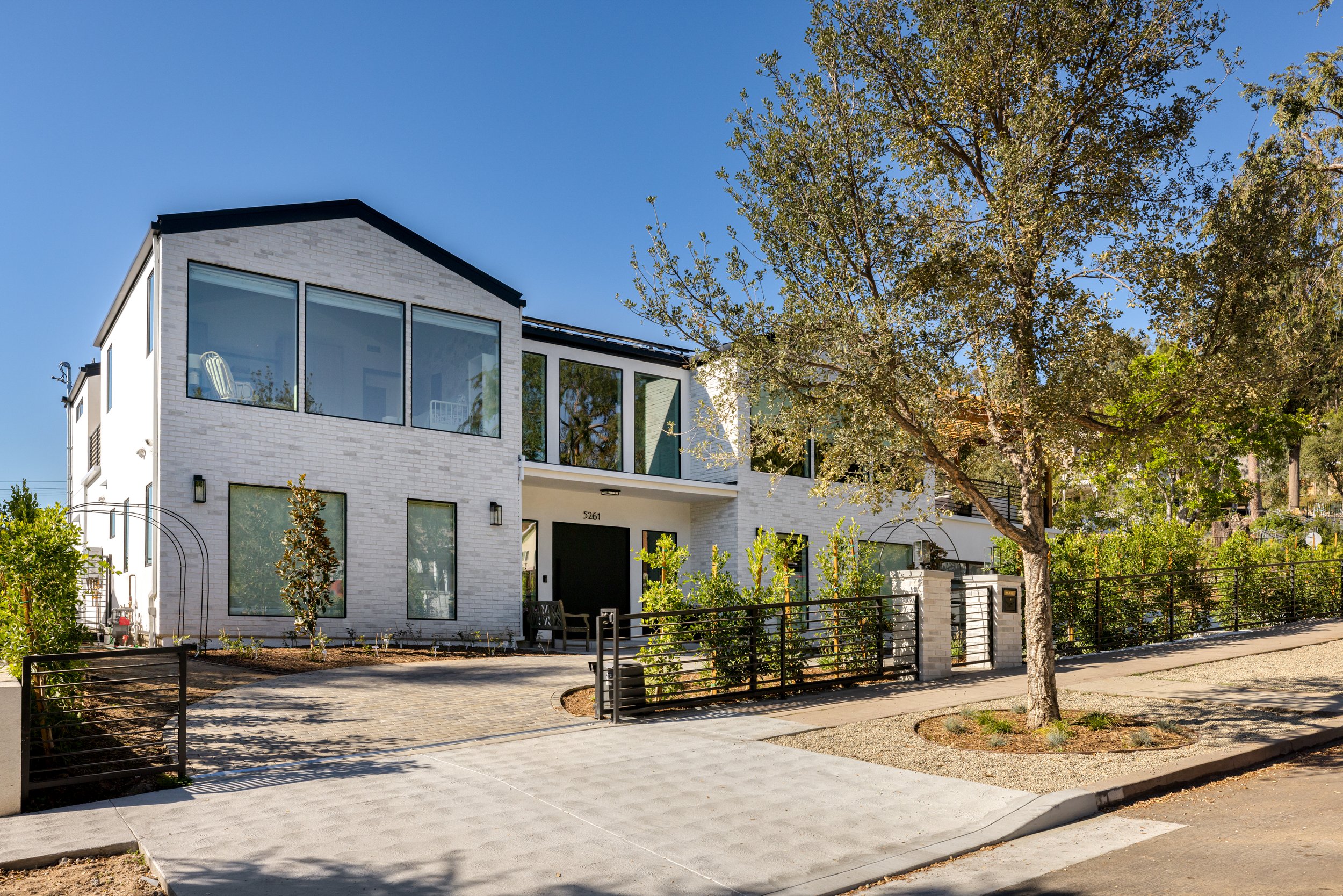 5261 Hermosa Ave - virtuallyherestudios.com-45.jpg