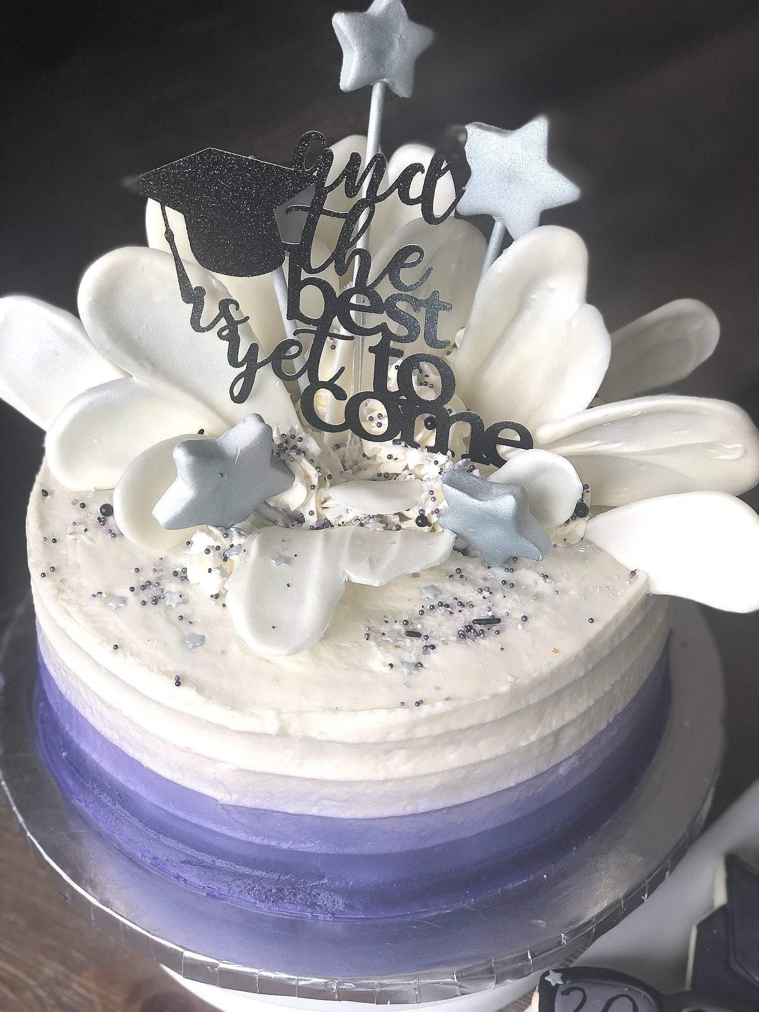Graduation+silver+star+cake.jpg