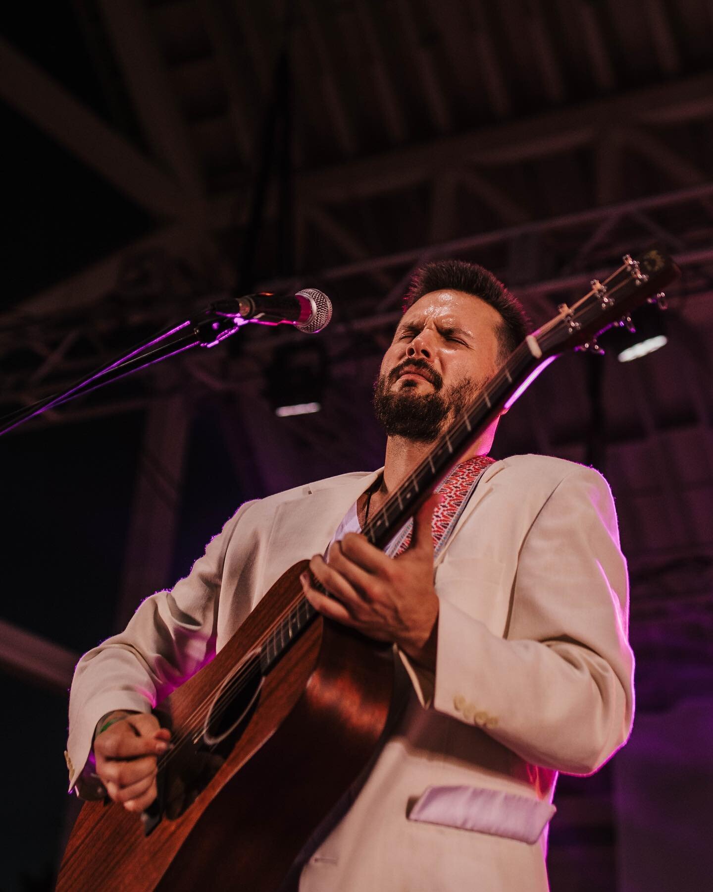 @bennettwalkerwales at the ocean front.
@meaganreilyphotography Let&rsquo;s shoot more shows in 2023!
.
.
.
.
.
.
.
.
.
.
.
.
.
.
.
.
.
.
.
.
.
.
.
#virginiabeachphotographer #portriatphotographer 
#couplesphotographer #hamptonroadsphotographer  #cre