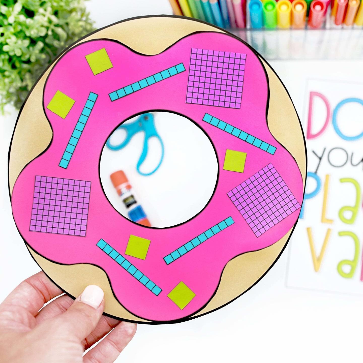 DONUT you love teaching place value?! 🍩 This is my FAVORITE activity to do to wrap up our place value unit - it&rsquo;s a fun challenge students love and creates an adorable bulletin board display of students&rsquo; learning! 

Available in my TPT s