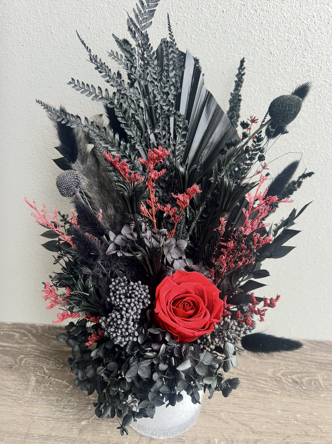 A FOREVER Floral Vase Arrangement - ONYNX ROSE