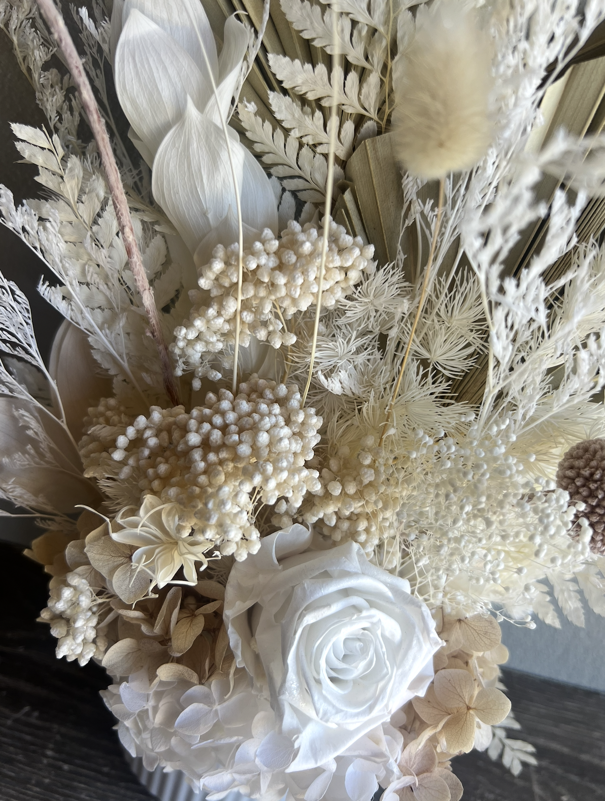 A FOREVER Floral Vase Arrangement - BLANCA ROSE