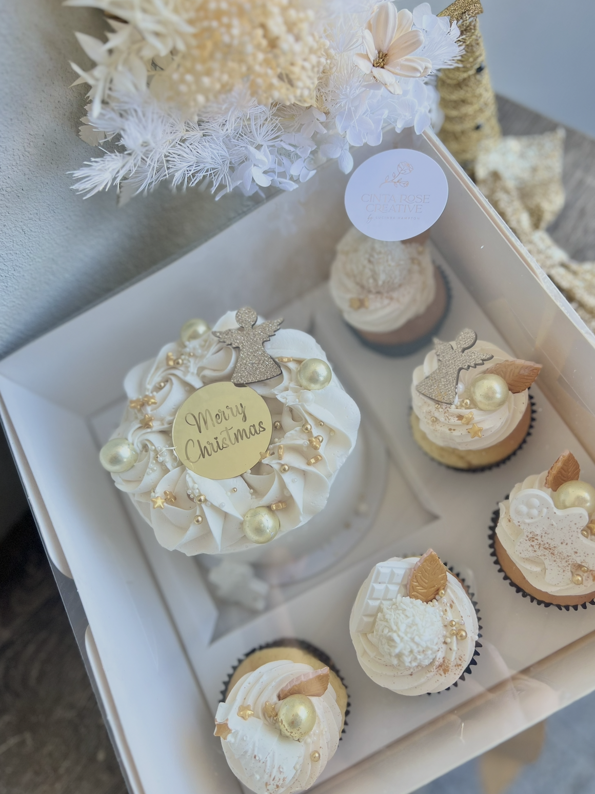 Christmas Cake & Cupcake Gift Set