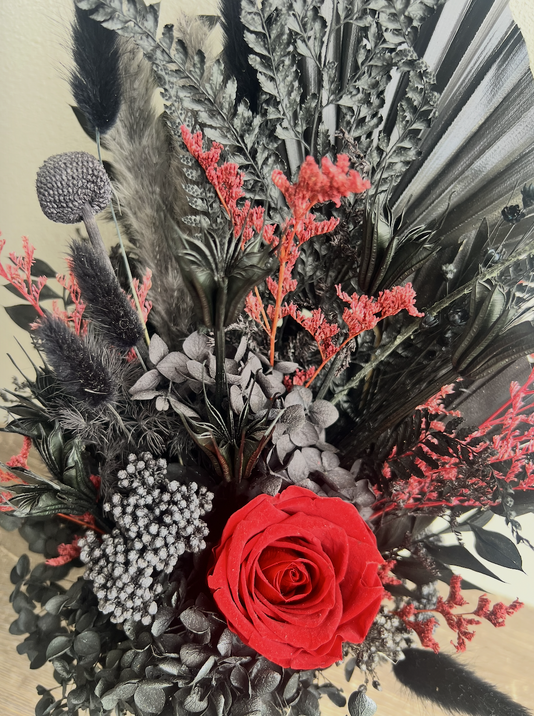 A FOREVER Floral Vase Arrangement - ONYNX ROSE