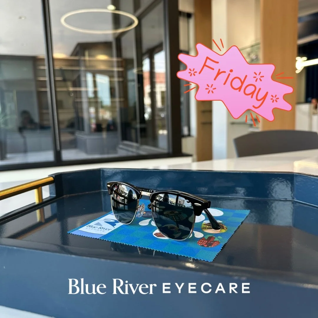 ✨Feature Frame Friday✨
Today we&rsquo;re highlighting a timeless classic that brings effortless cool to every sunny day.

This pair delivers the signature Ray‑Ban blend of durability, comfort, and iconic style. Whether you&rsquo;re heading out for we