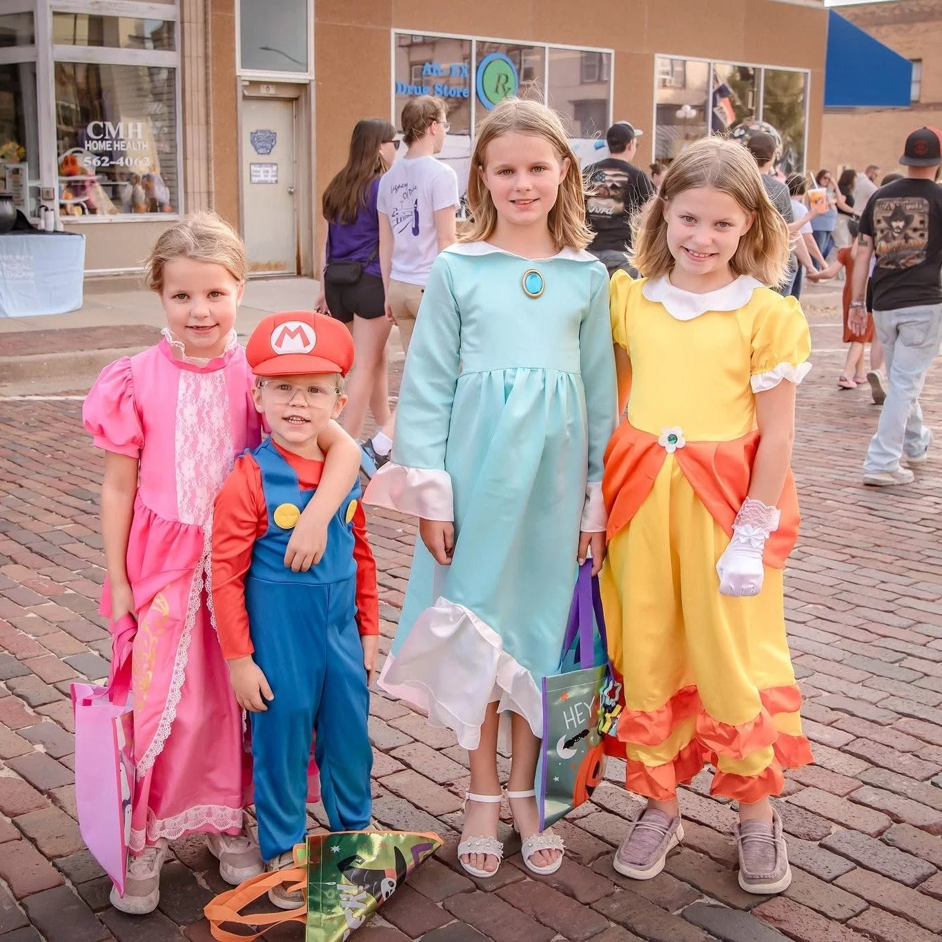 🍂🐿️ Blue River EyeCare Families Had a Blast at Black Squirrel Fall Fest! 🐿️🍂

This past weekend, our Blue River EyeCare families enjoyed a fun-filled day at the Black Squirrel Fall Fest, and they certainly brought their A-game when it came to cos