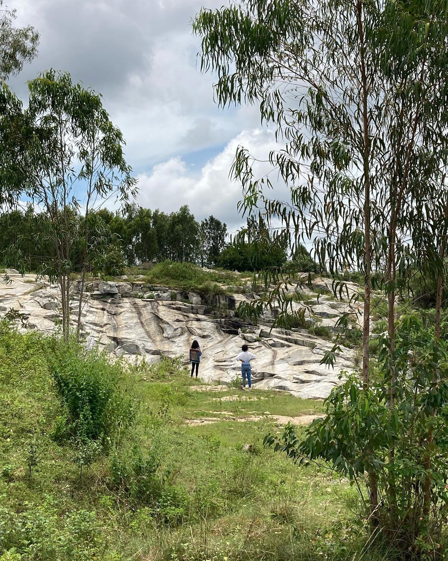 @theelephantpond has a beautiful stone quarry in its vicinity which is the perfect place to see the sunrise. An easy walk from the tiny house and you&rsquo;ll see natural pond around the stone quarry. Get your dog to the pond and we&rsquo;re sure the