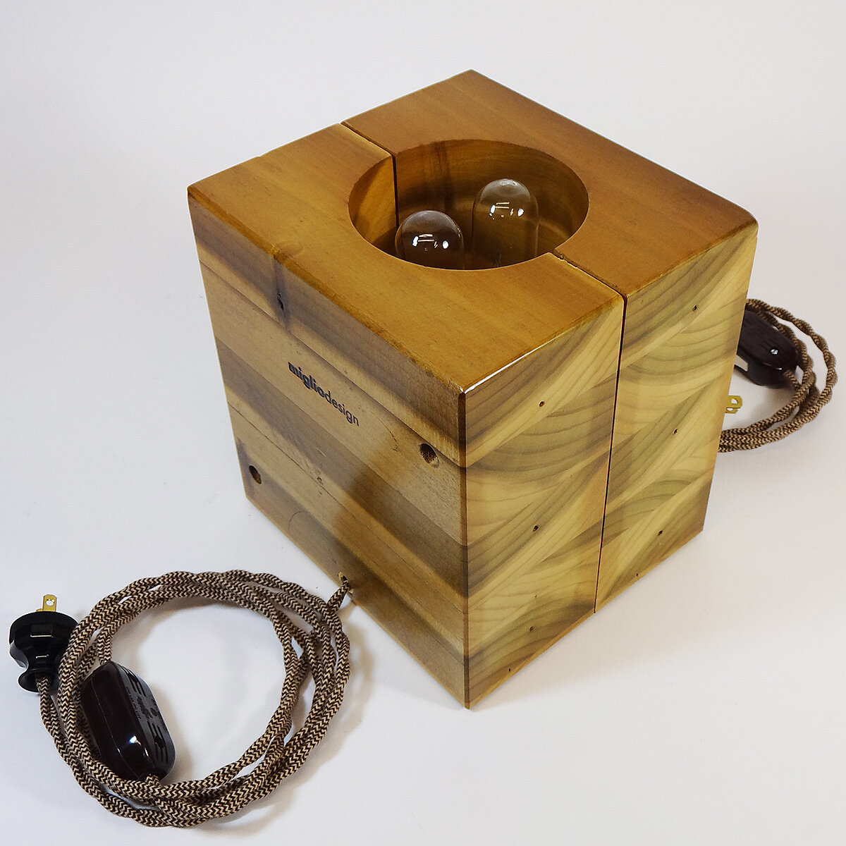 MiglioDesign - Bookend box light made from solid poplar