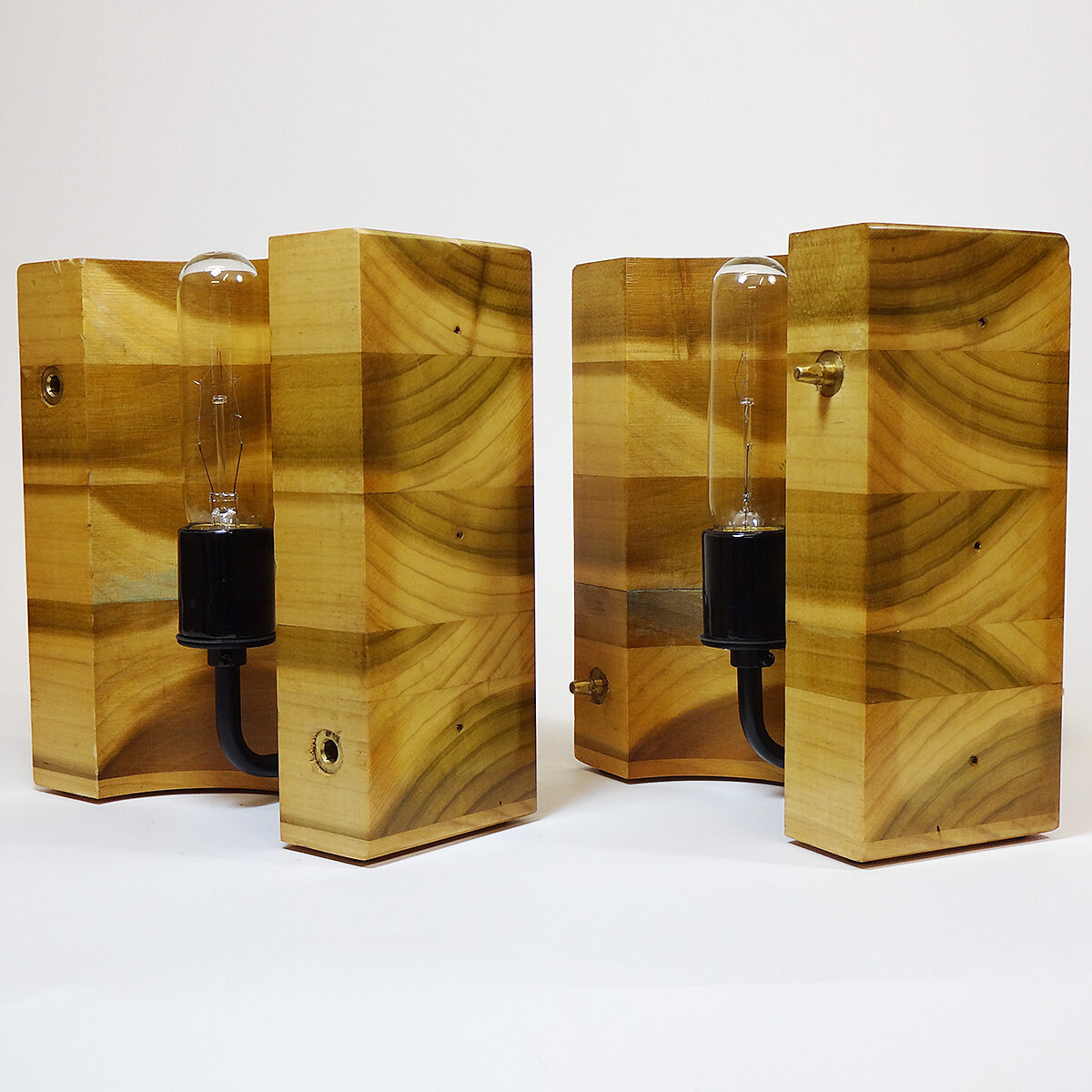 MiglioDesign - Bookend box light with contrasting layers of poplar