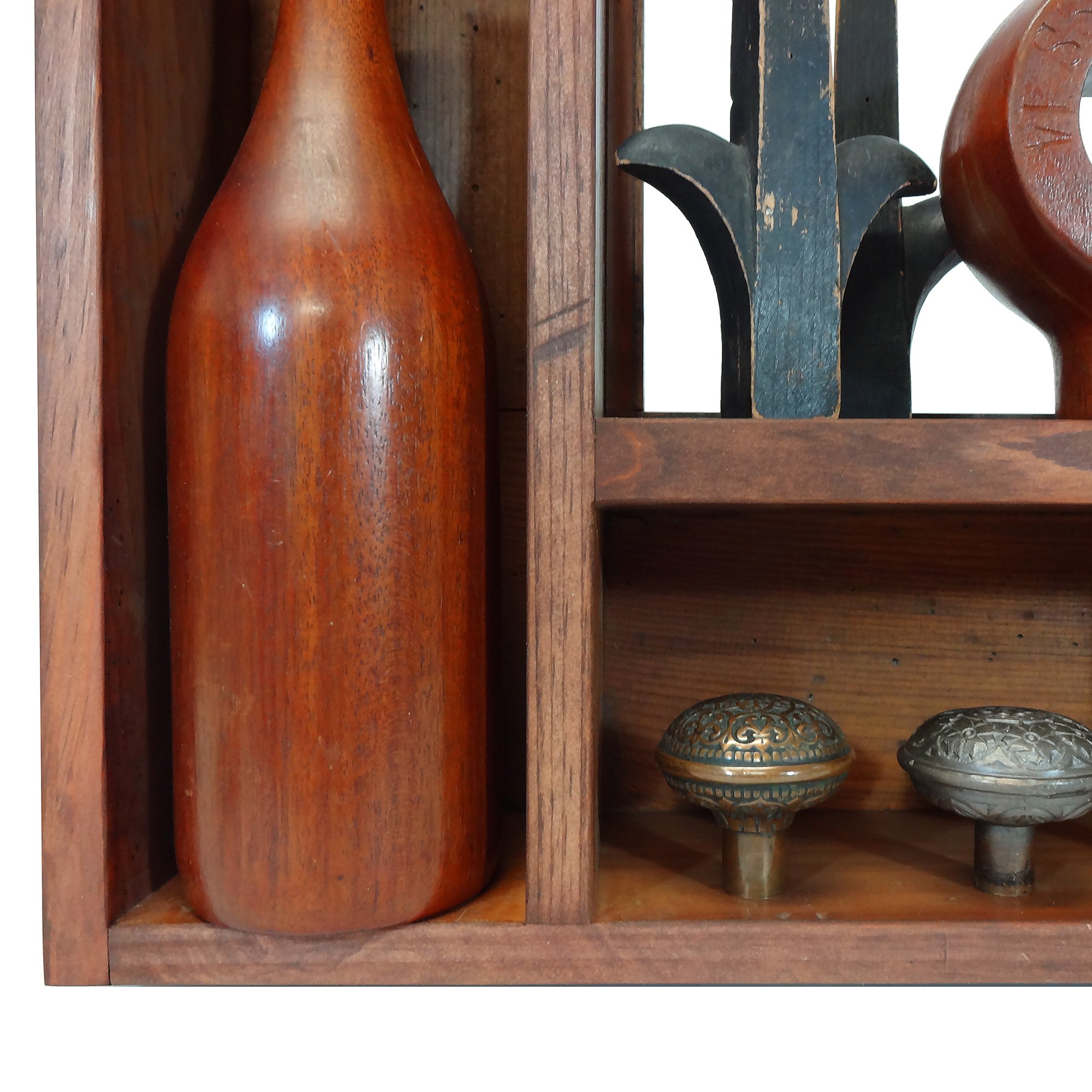 Migliodesign - Wall still life sculpture - handsome assembly of vintage items