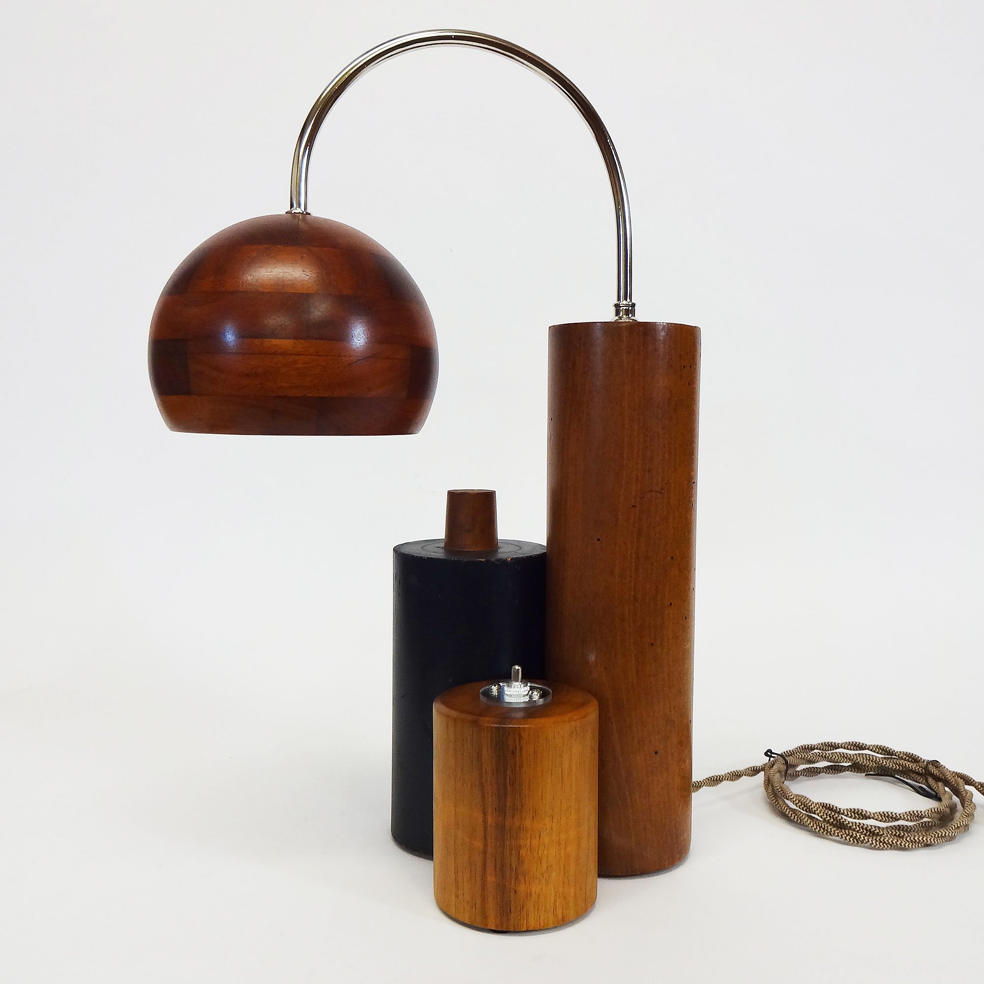 migliodesign-orb-table-lamp-1.jpg
