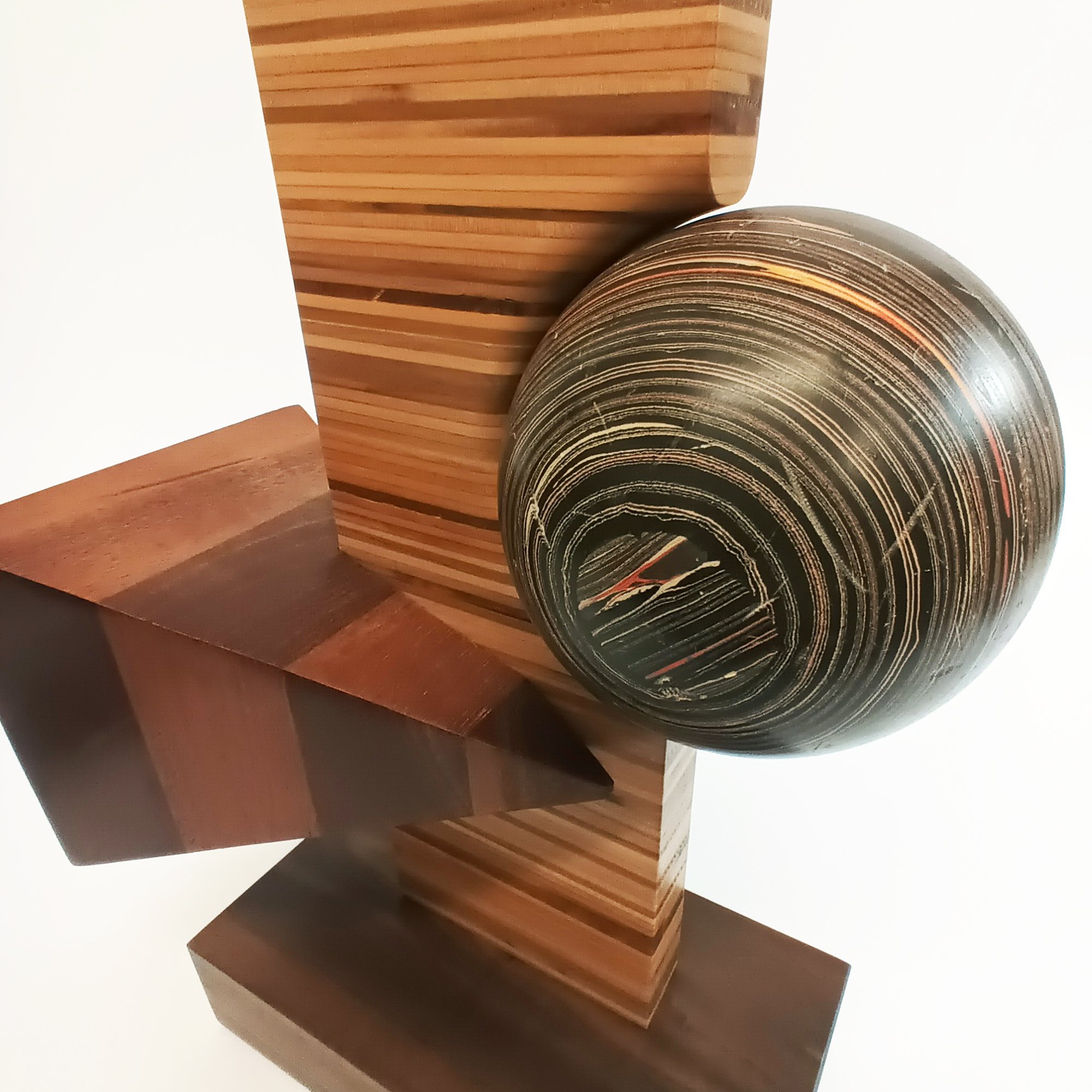 migliodesign-objet-d-art-modern-abstract-table-sculpture-5.jpg