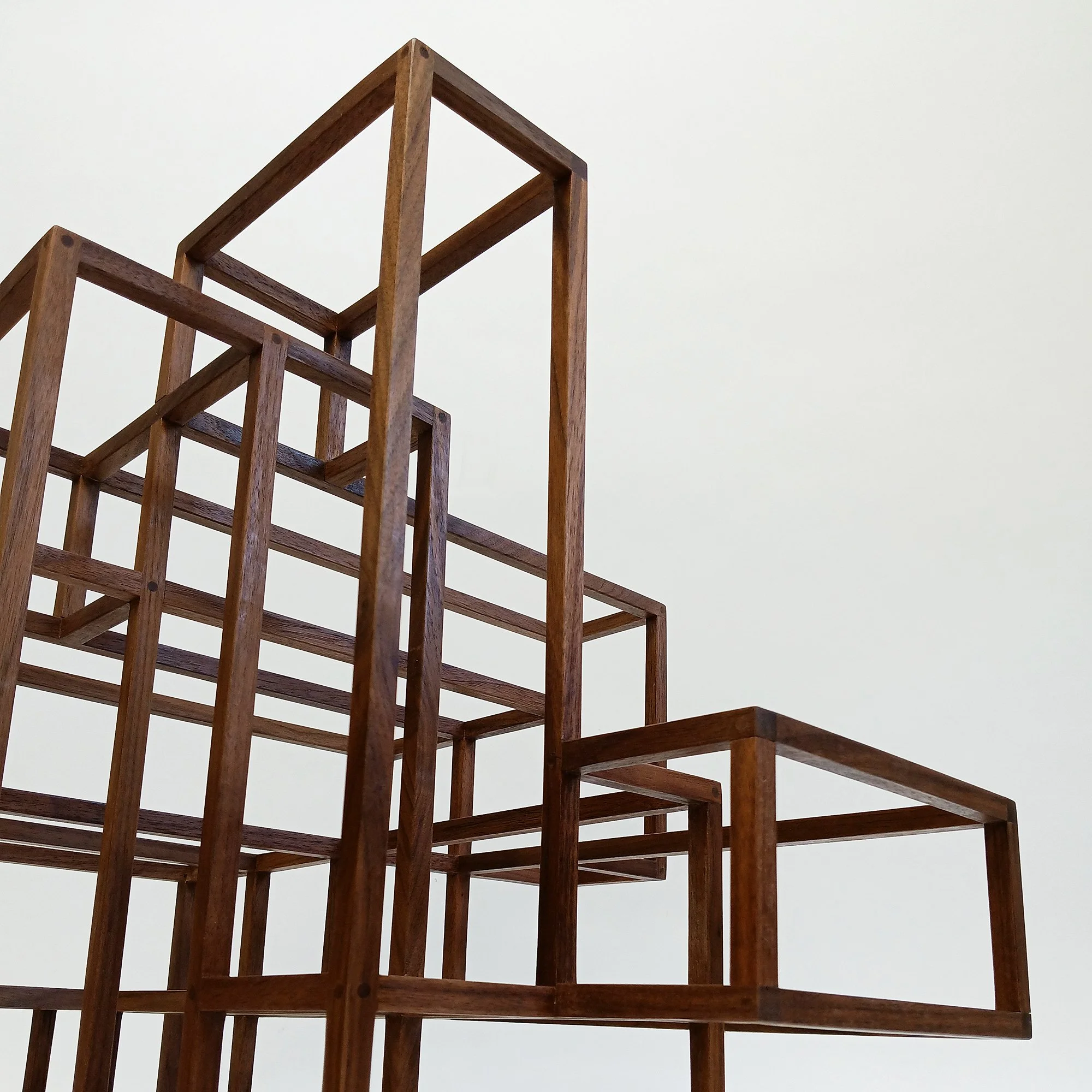 migliodesign-elwood-geometric-table-sculpture-6.jpg