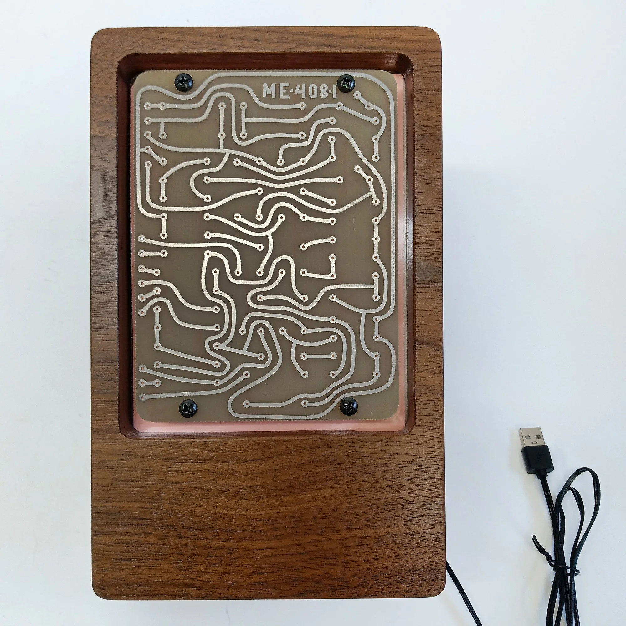 migliodesign-traces-tabletop-circuitboard-nite-light-7.jpg
