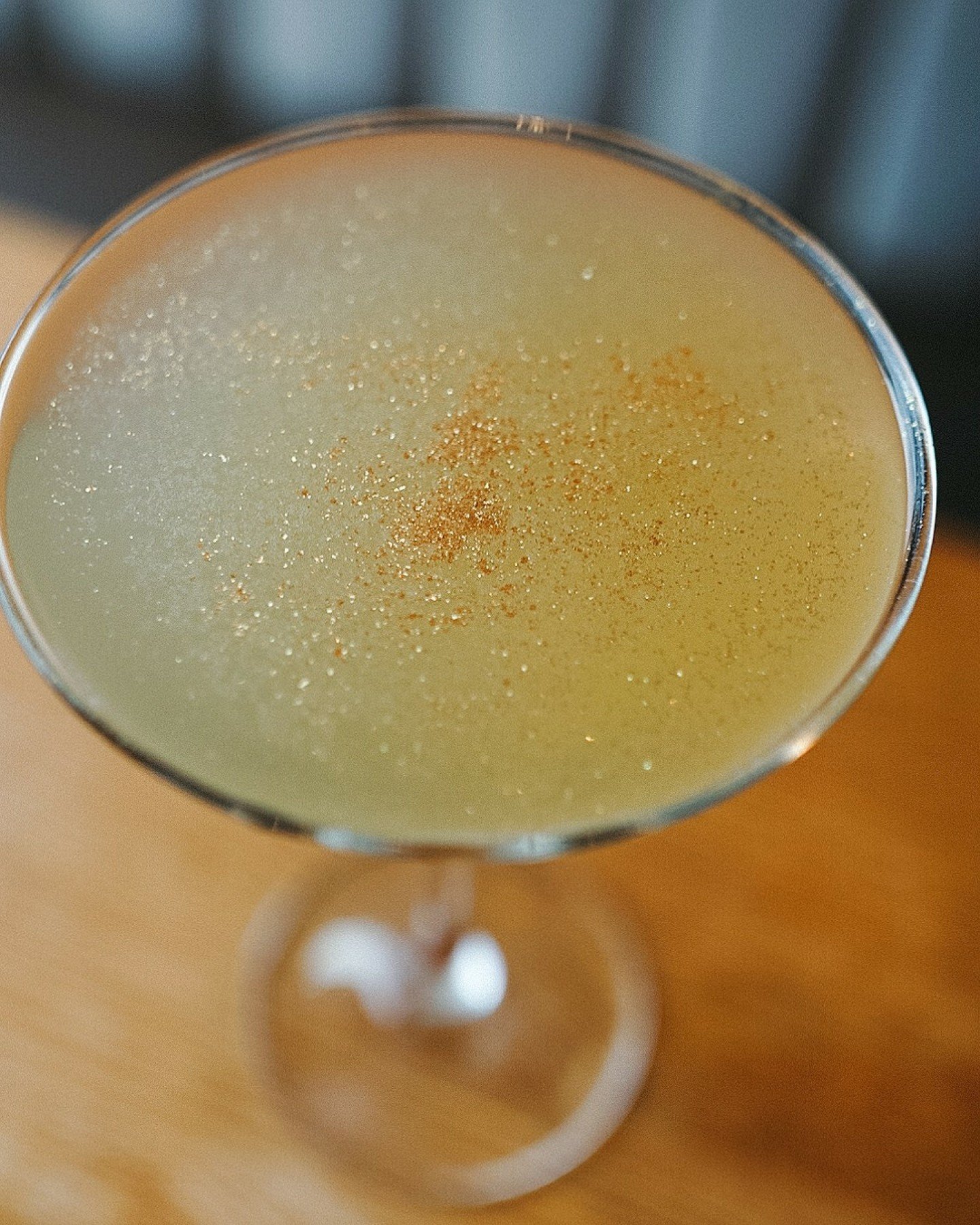 Kickstart your weekend with a Friday night bevvy 💫

Featuring our sparkling GOLD RUSH cocktail: shaken with sage-infused gunpowder gin, lemon juice, St. Germaine, Prosecco, and a touch of edible glitter!

Cheers to a great start to the weekend. Tag 